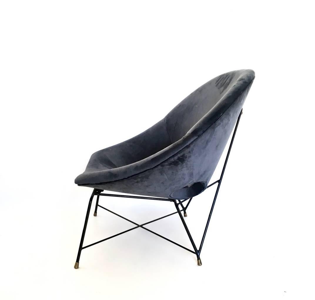 Mid-20th Century Pair of Blue Velvet Lounge Chairs by Augusto Bozzi for Saporiti, Italy, 1950s