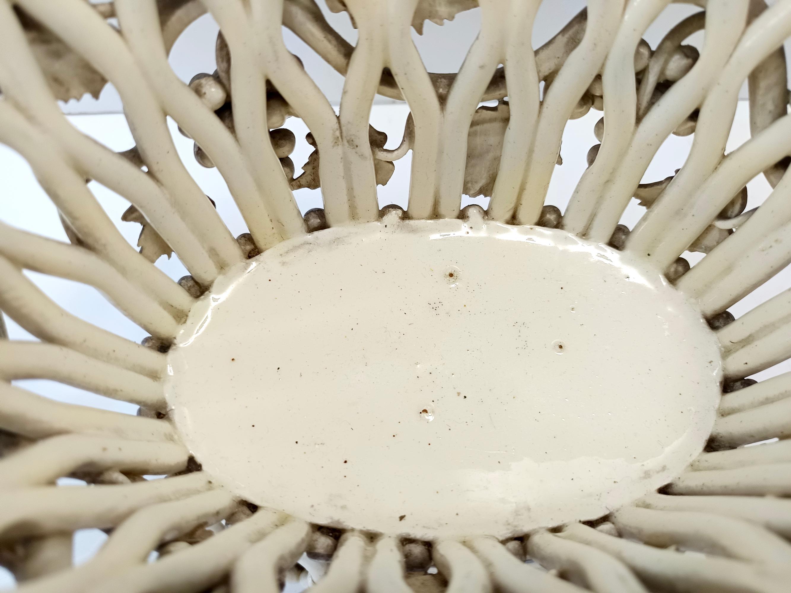 Coupe à fruits ou centre de table en céramique blanc crème par Charles de Boissimon, France en vente 2