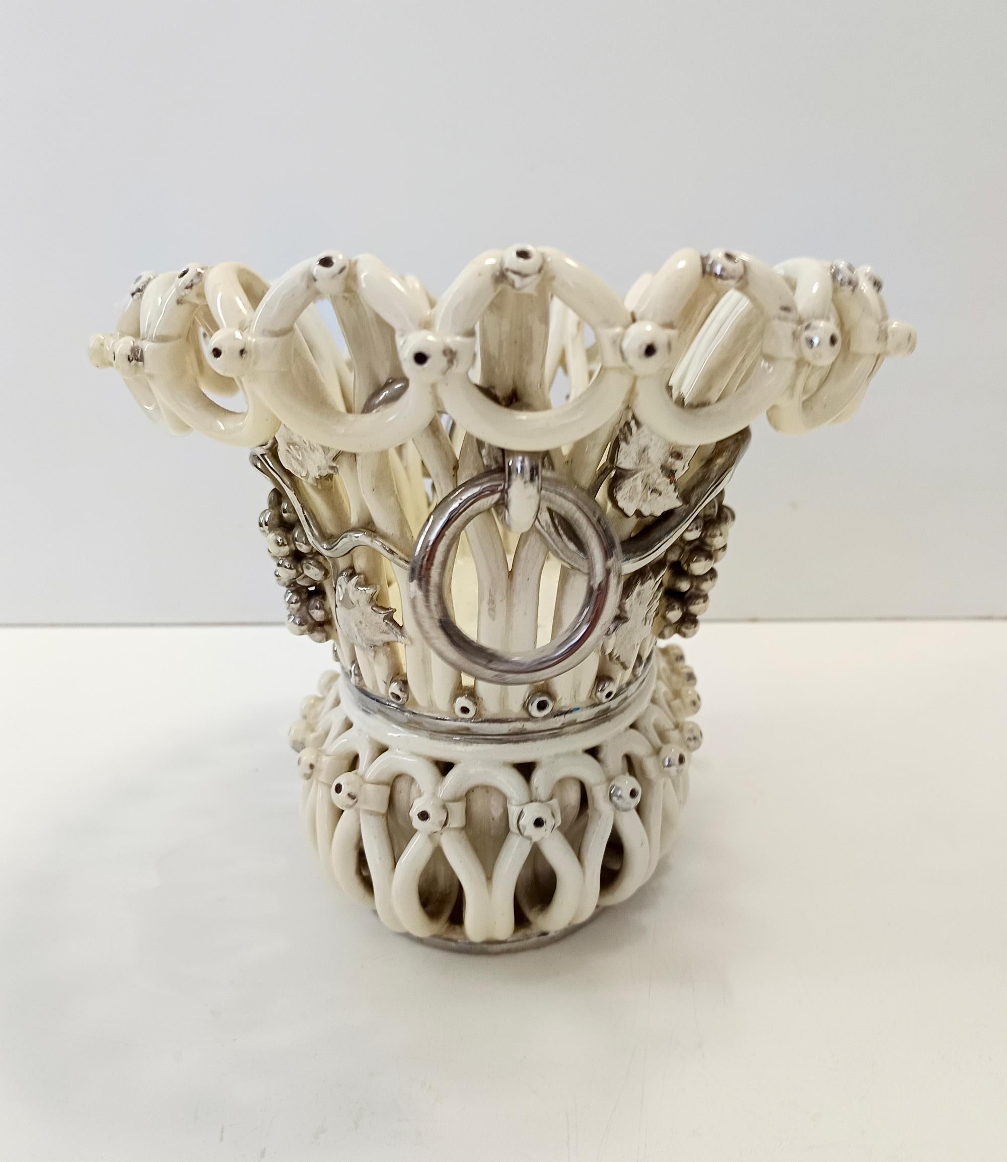 Poli Coupe à fruits ou centre de table en céramique blanc crème par Charles de Boissimon, France en vente