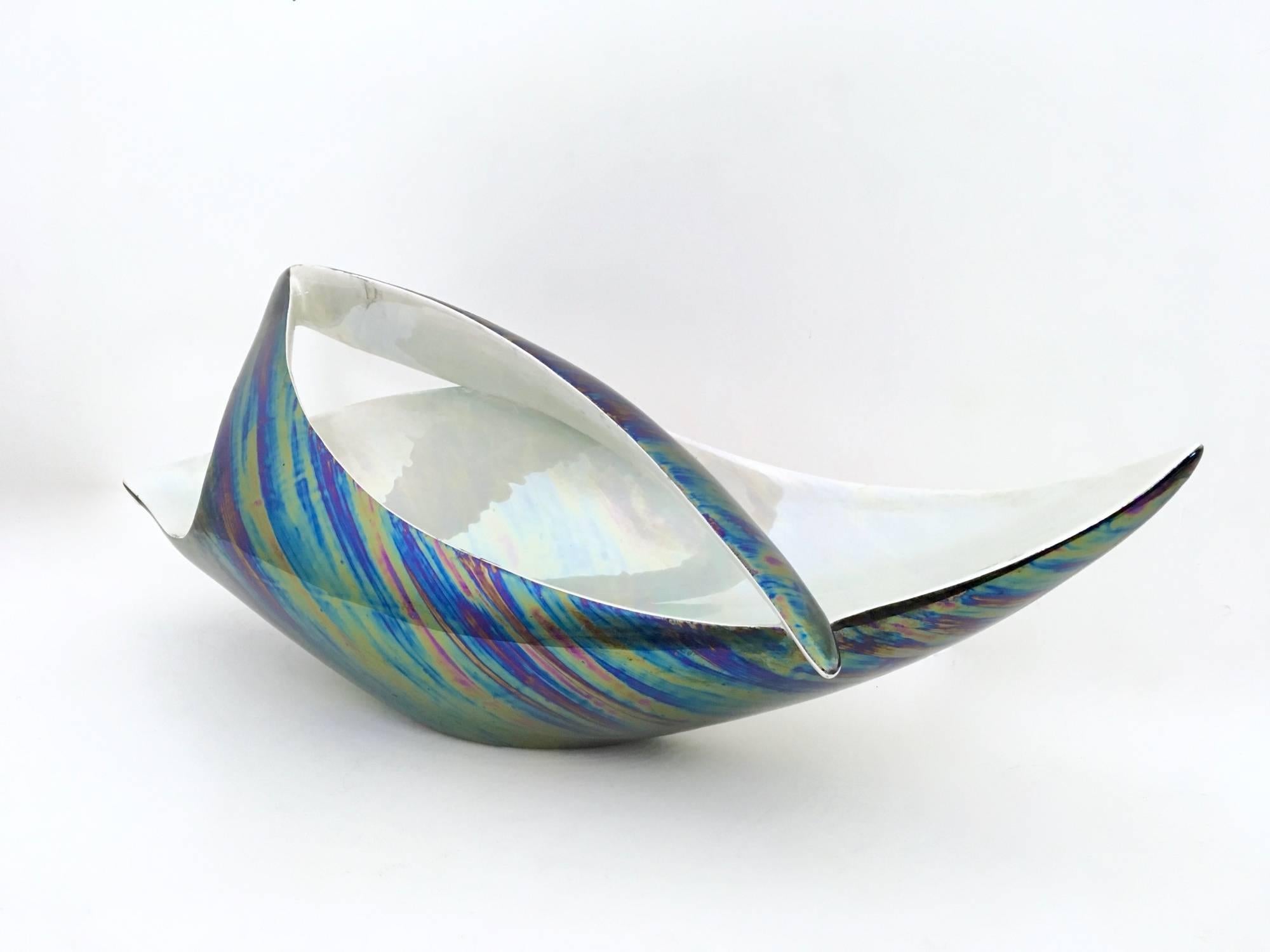 Mid-Century Modern Vintage White and Iridescent Ceramic Bowl or Centerpiece n 6768 by Lusso, Italy