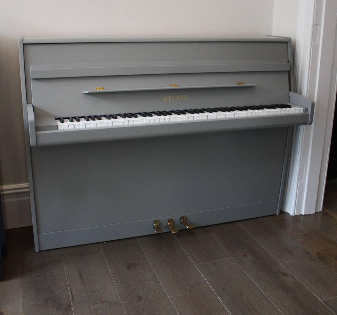 Welmar Painted Upright Piano In Excellent Condition For Sale In Bath, GB