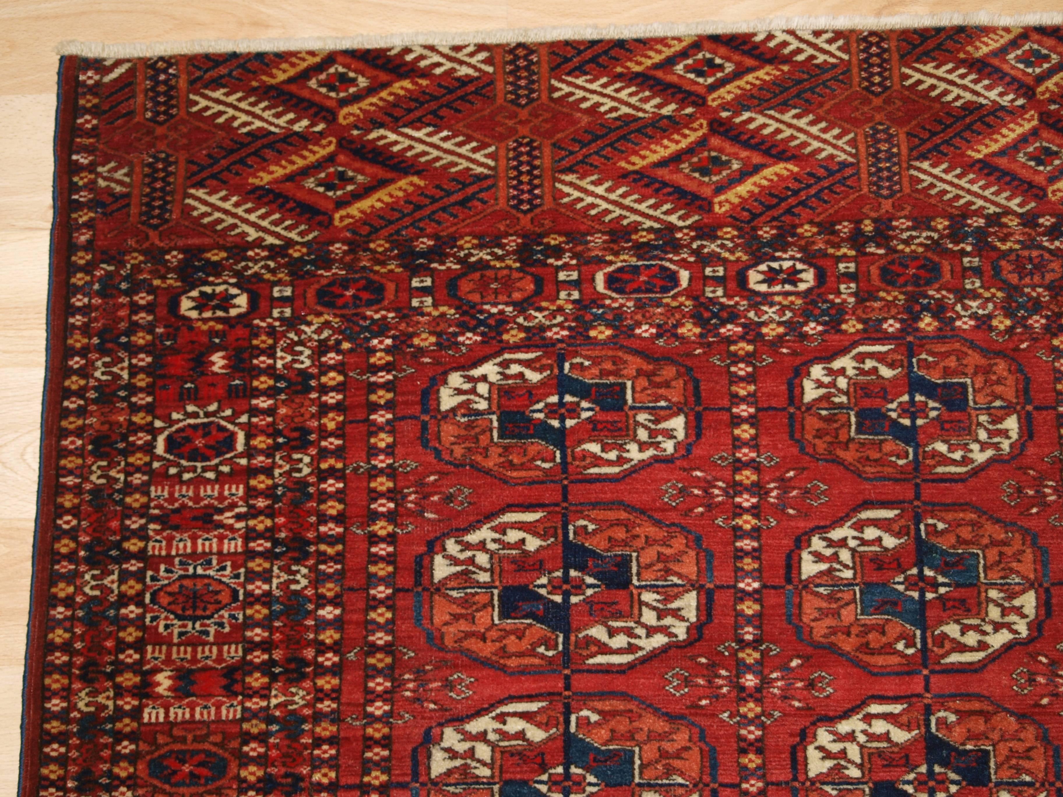 Antique Tekke Turkmen Rug, Excellent Design, Color and Fine Weave, circa 1900 4