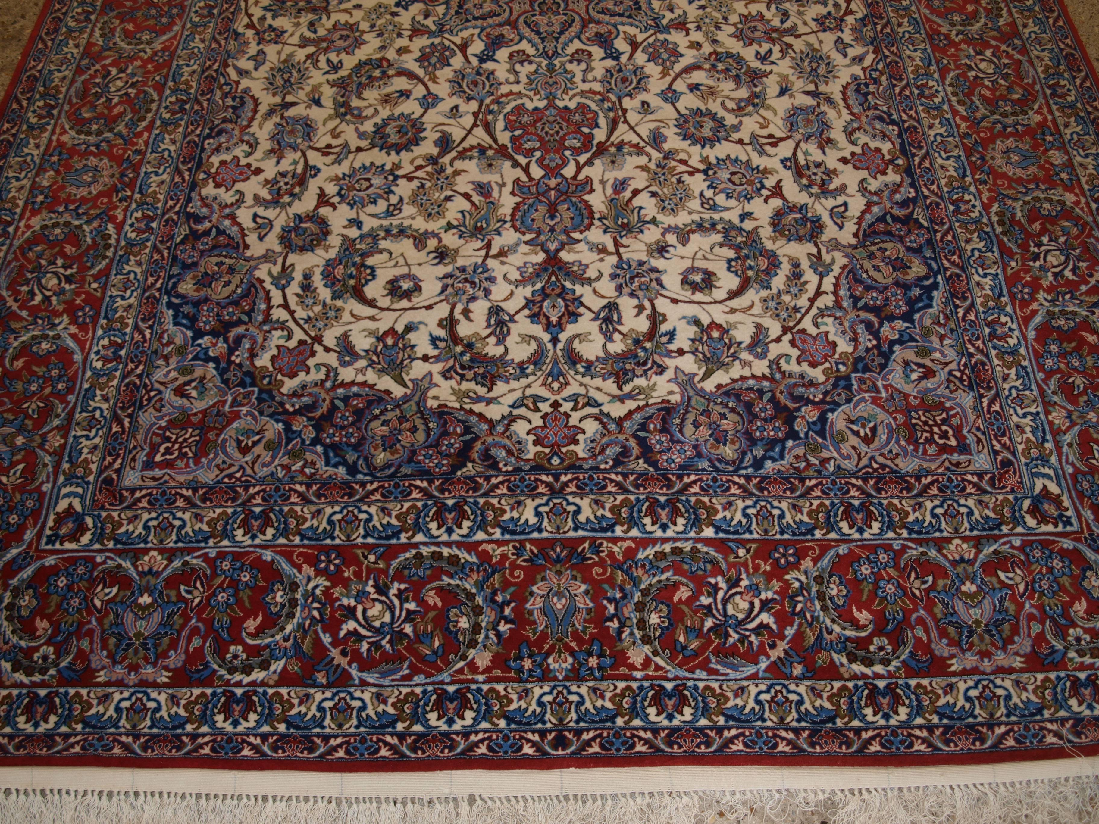 Old Persian Isfahan Carpet, Wool and Silk on a Very Fine Silk Foundation For Sale 1