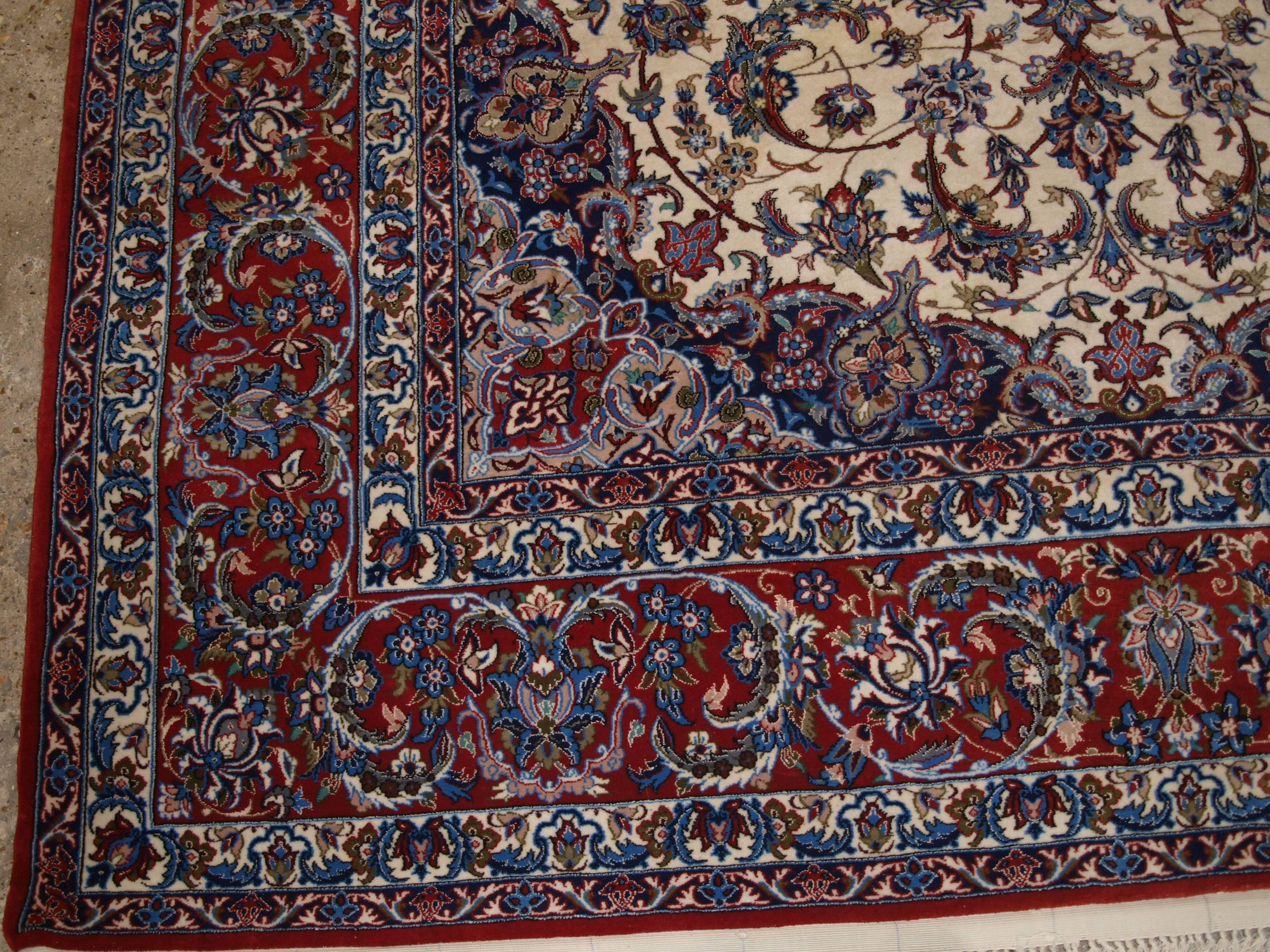 Old Persian Isfahan Carpet, Wool and Silk on a Very Fine Silk Foundation For Sale 2