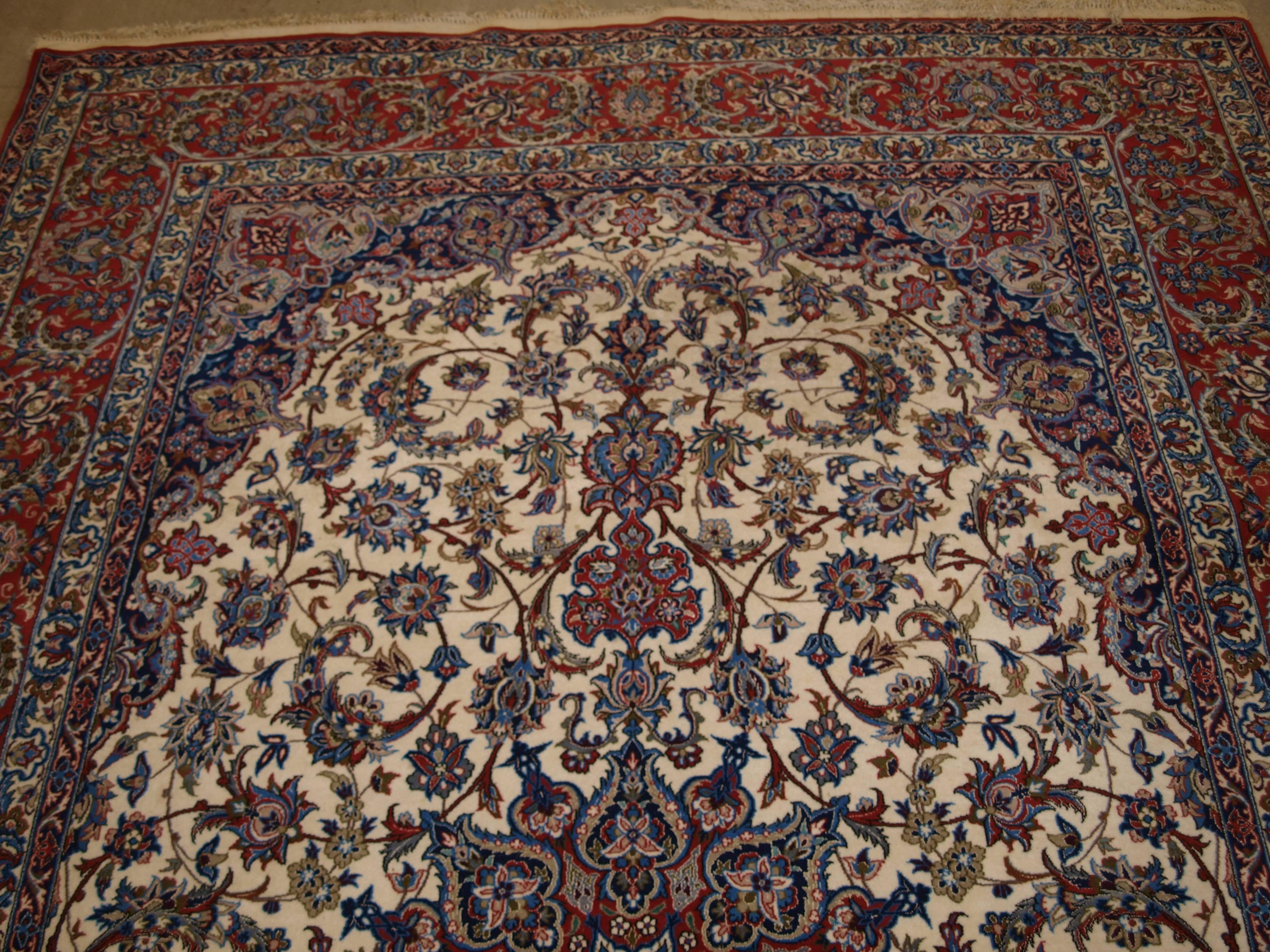 Old Persian Isfahan Carpet, Wool and Silk on a Very Fine Silk Foundation For Sale 3