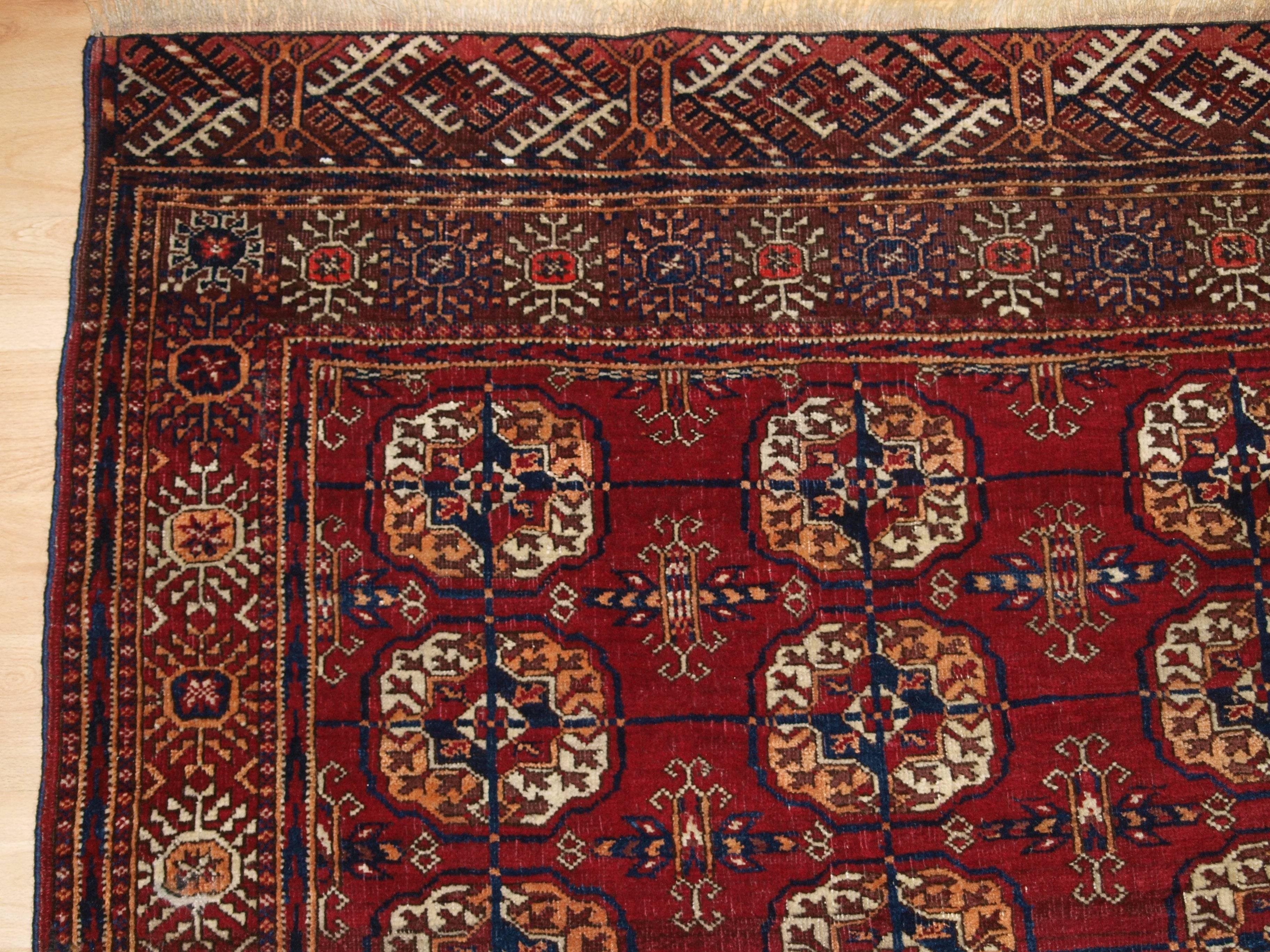 Early 20th Century Antique Tekke Turkmen ‘Dip Khali’ Rug of Small Size For Sale