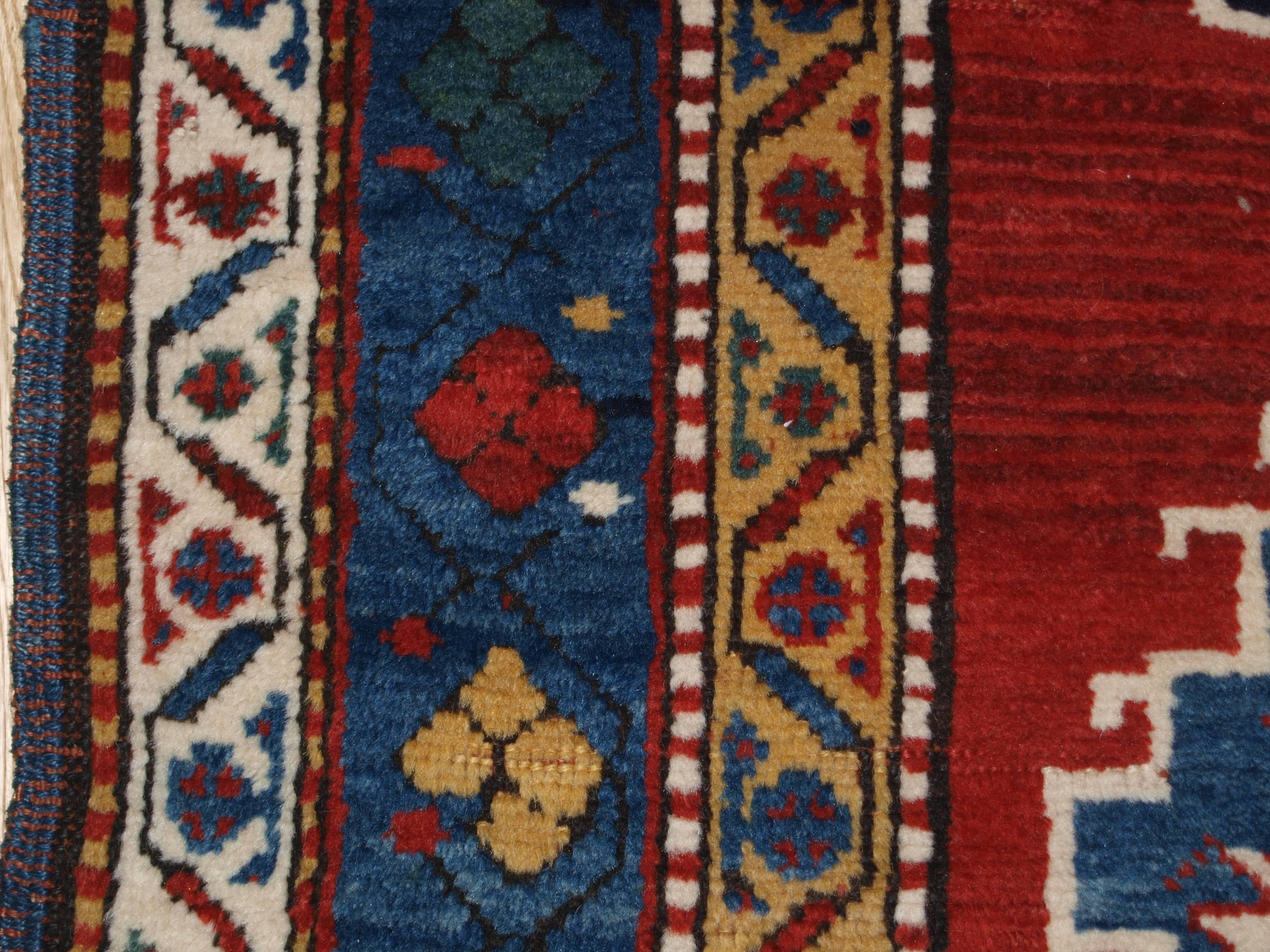 Antique Caucasian Kazak Rug with Linked Medallion Design For Sale 3