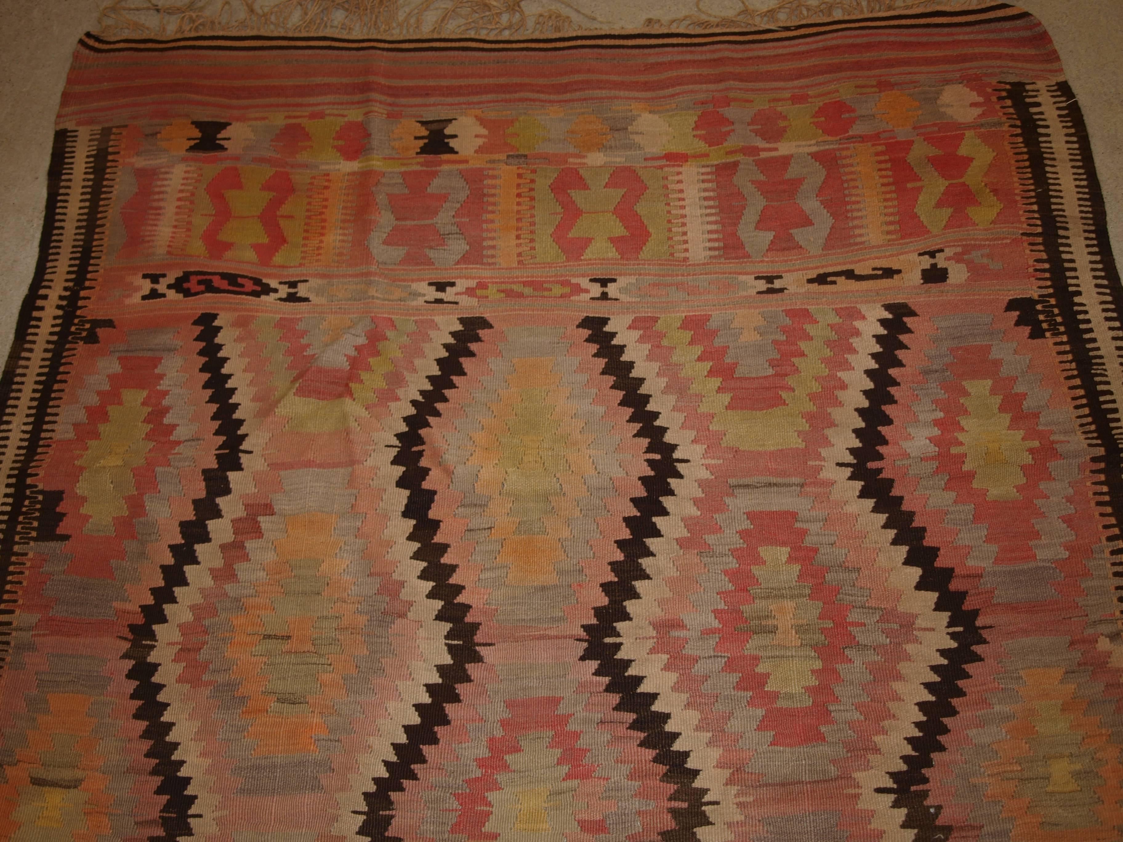 Old Turkish Fethiye Region Kilim from South West Anatolia, Soft Pastel Colors In Excellent Condition For Sale In Moreton-in-Marsh, GB
