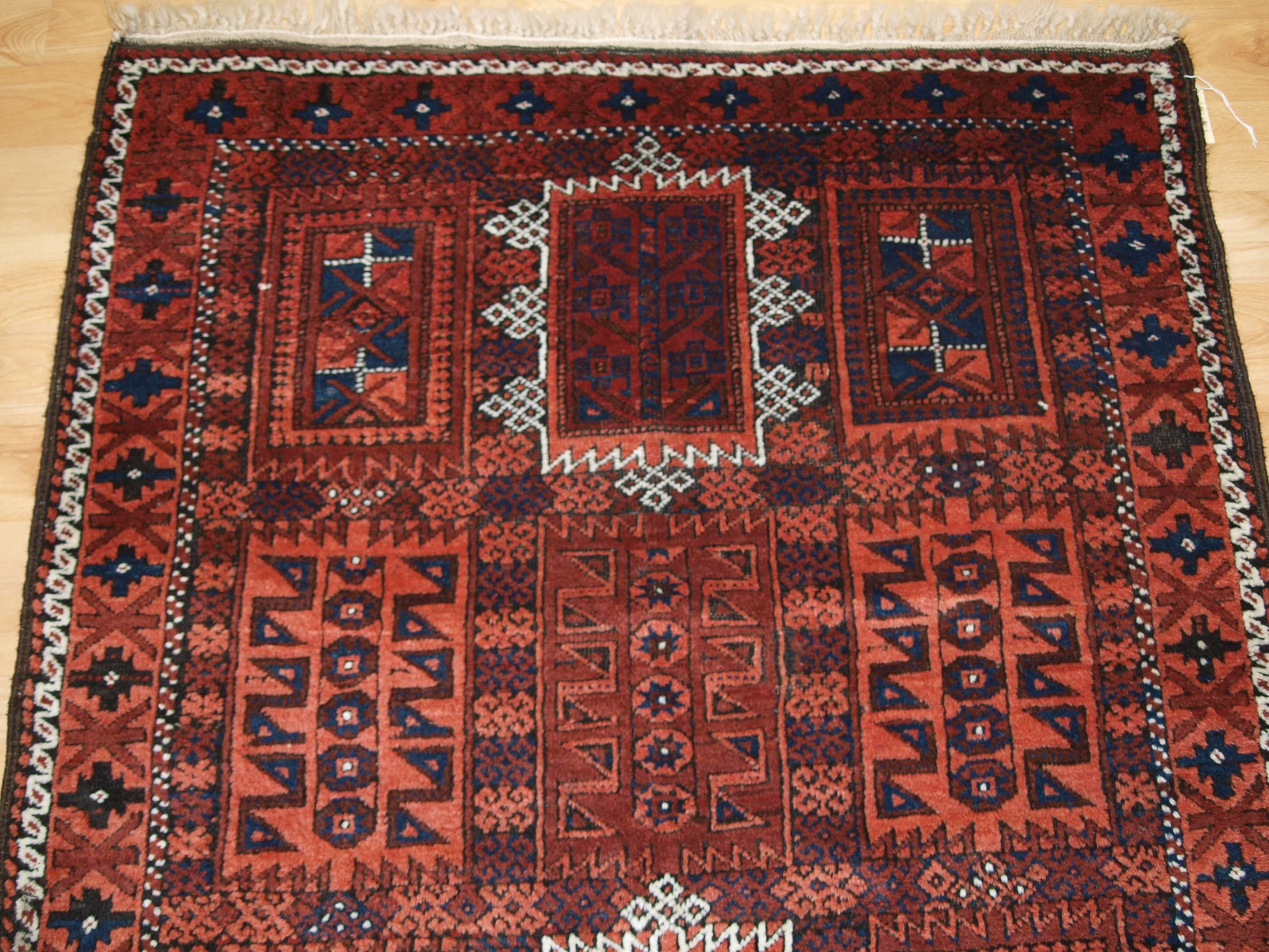 Antique Baluch Rug with Traditional Timuri or Yaquab Khani Design, circa 1900 In Excellent Condition For Sale In Moreton-in-Marsh, GB