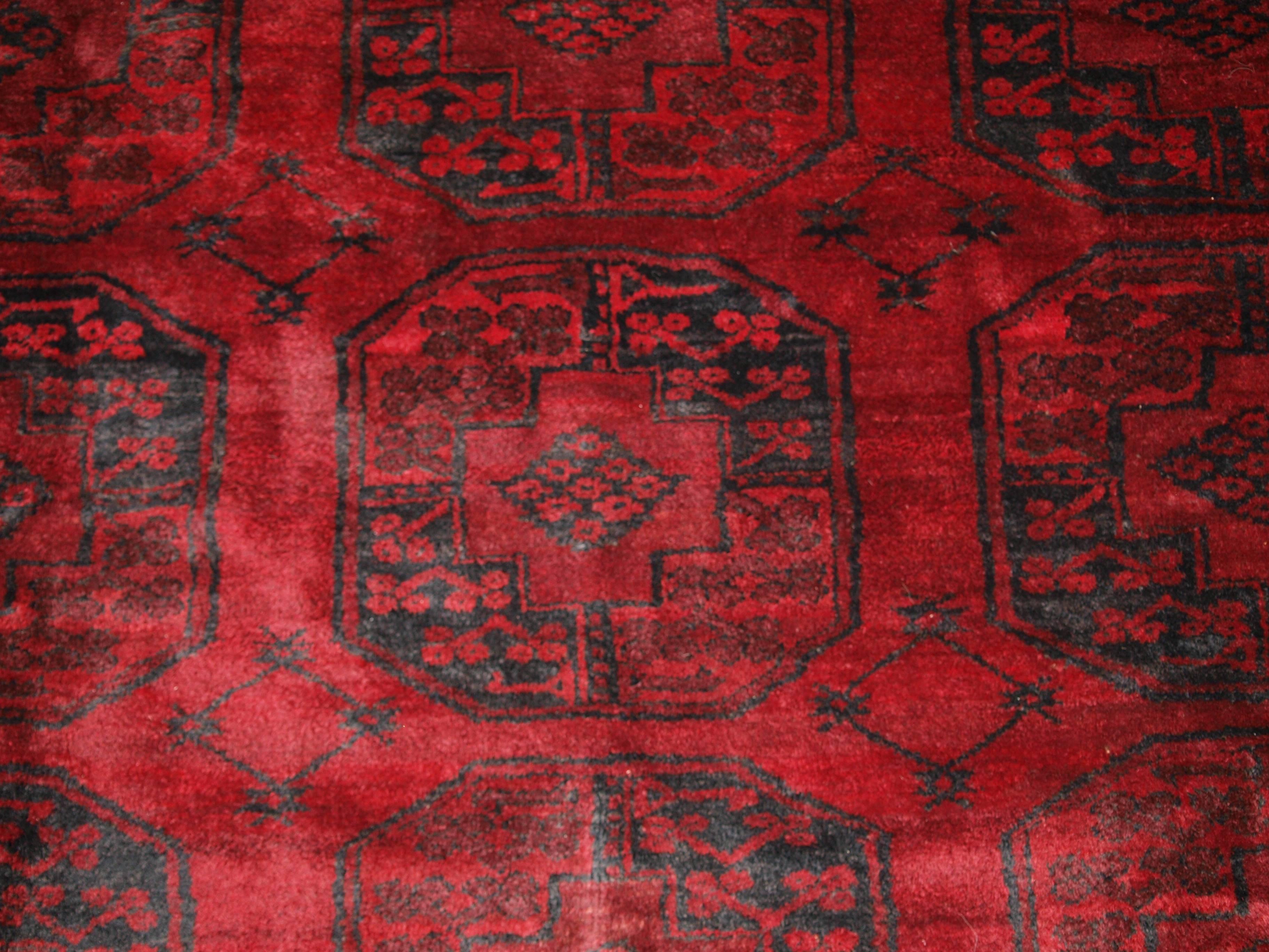 Old Red Afghan Carpet with Traditional Design, circa 1920 For Sale 1