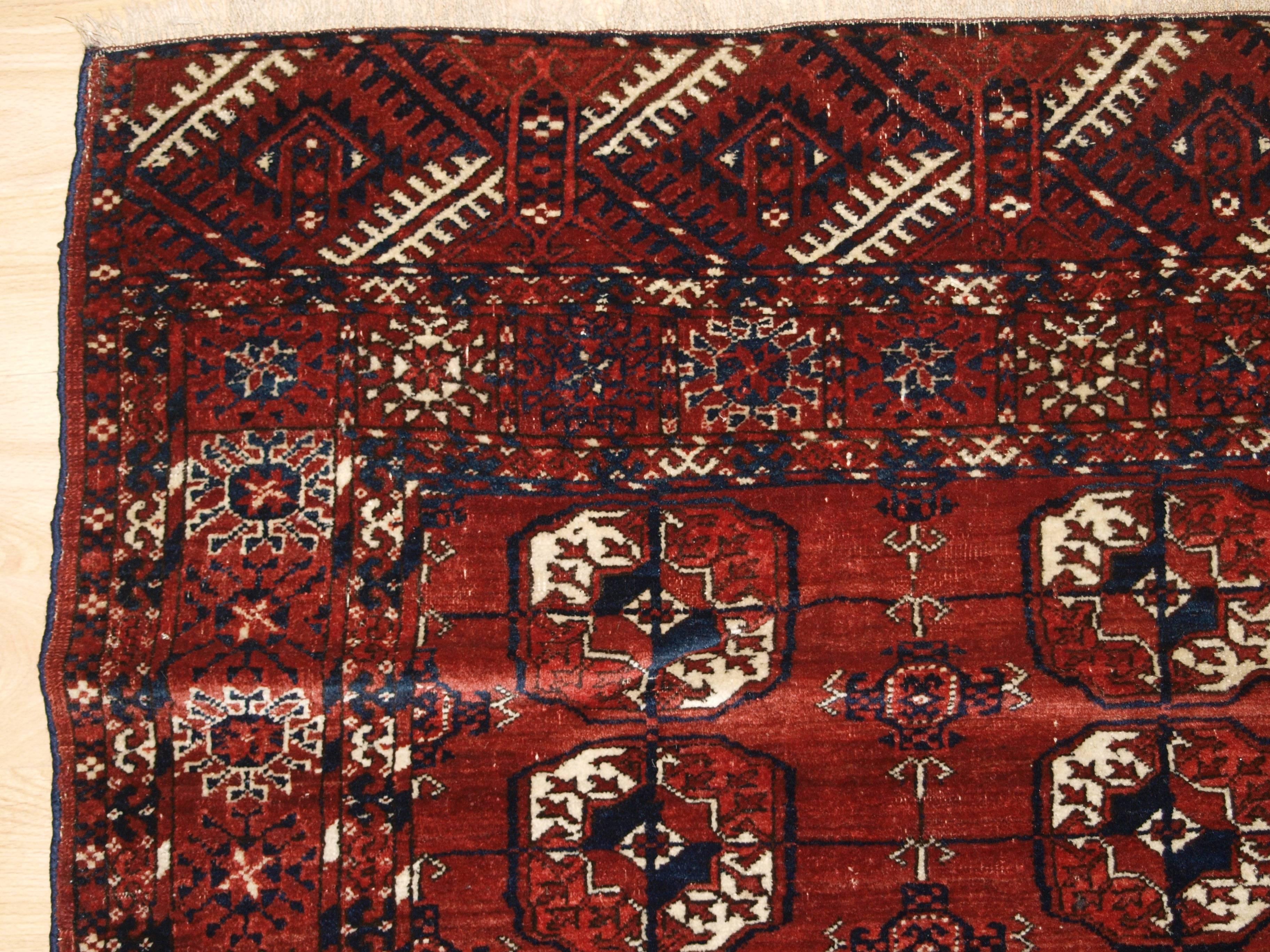Central Asian Antique Tekke Turkmen Rug of Excellent Design and Color, circa 1900 For Sale