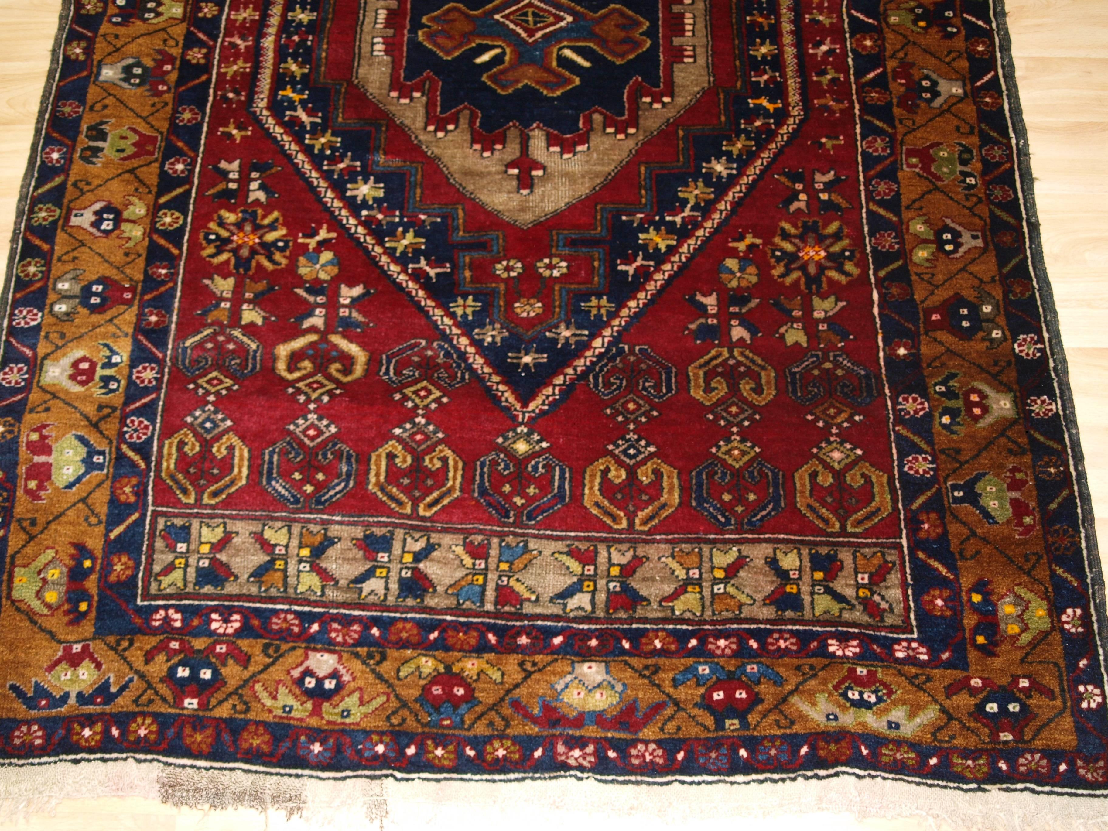 Early 20th Century Antique Anatolian Yahyali Rug with Traditional Large Medallion Design circa 1920 For Sale