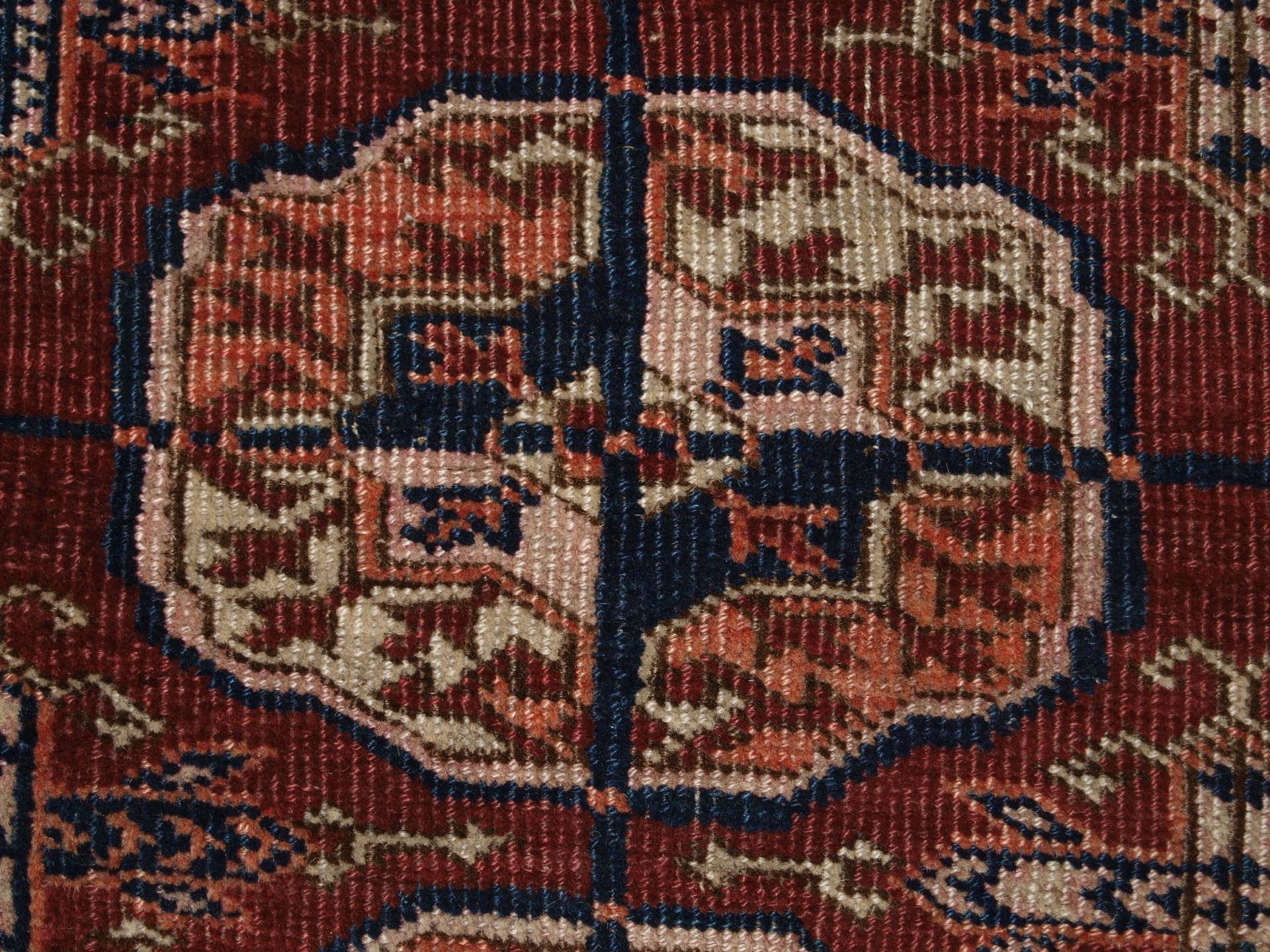 Antique Tekke Turkmen Rug of Fine Weave and Small Square Size, circa 1900 For Sale 2