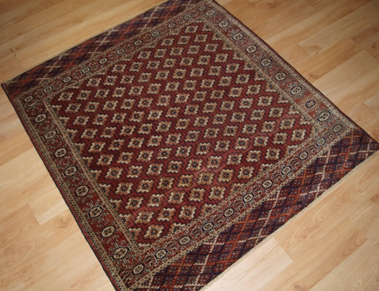Central Asian Antique Tekke Turkmen Rug of Small Square Size, circa 1900 For Sale