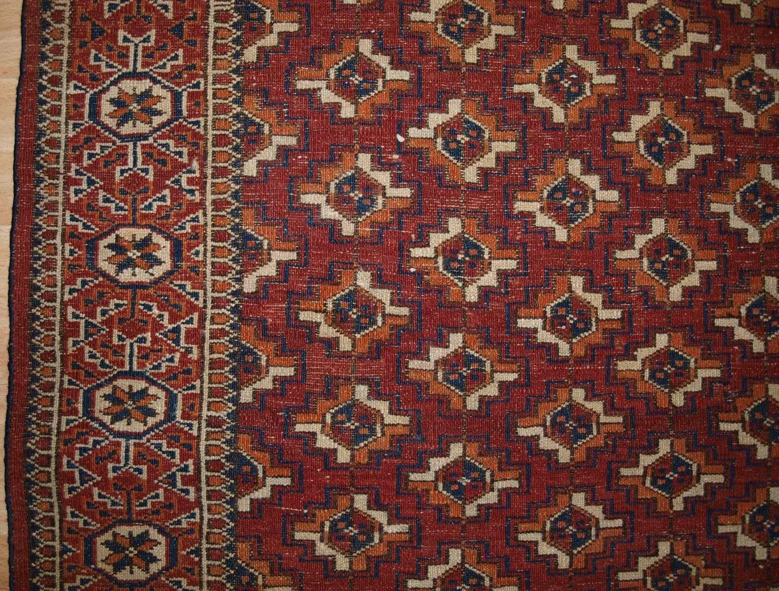 Antique Tekke Turkmen Rug of Small Square Size, circa 1900 For Sale 3