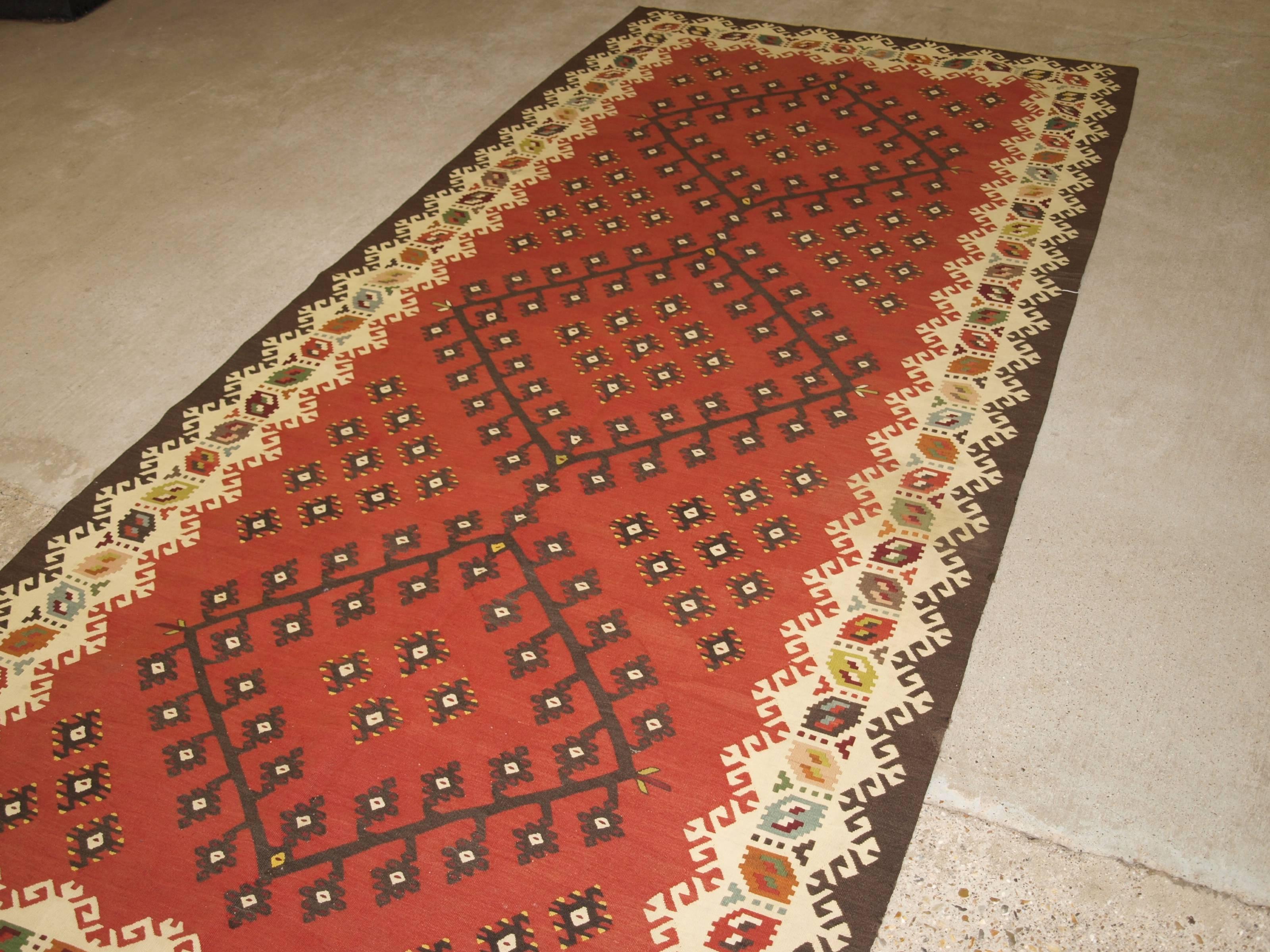 Antique Anatolian Sharkoy Kilim, Western Turkey, circa 1920 In Excellent Condition For Sale In Moreton-in-Marsh, GB