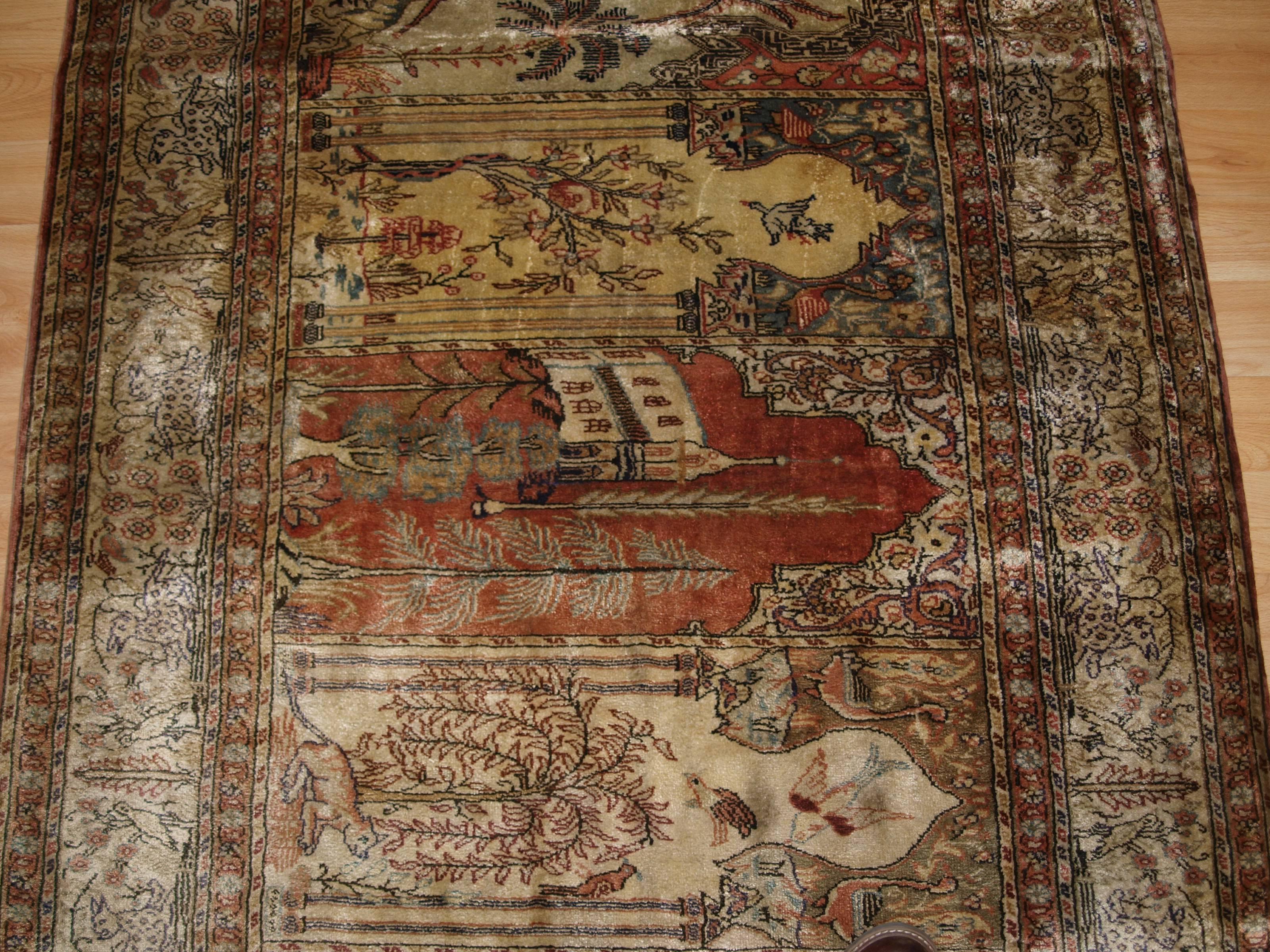 Antique Anatolian Kayseri 'Art Silk' Saf Prayer Rug In Excellent Condition For Sale In Moreton-in-Marsh, GB
