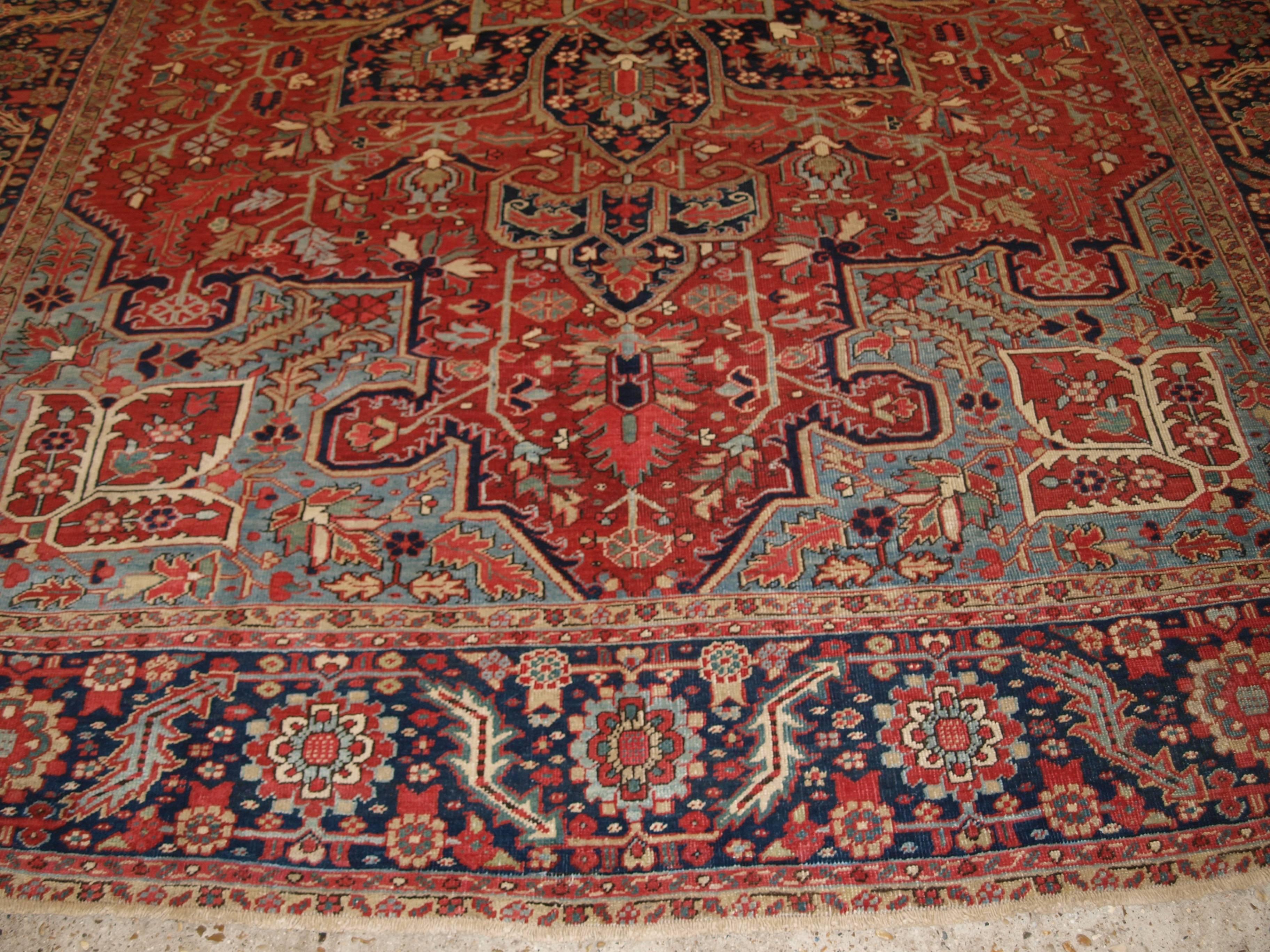 Antique Persian Heriz Carpet, Soft Reds and Light Blues 2