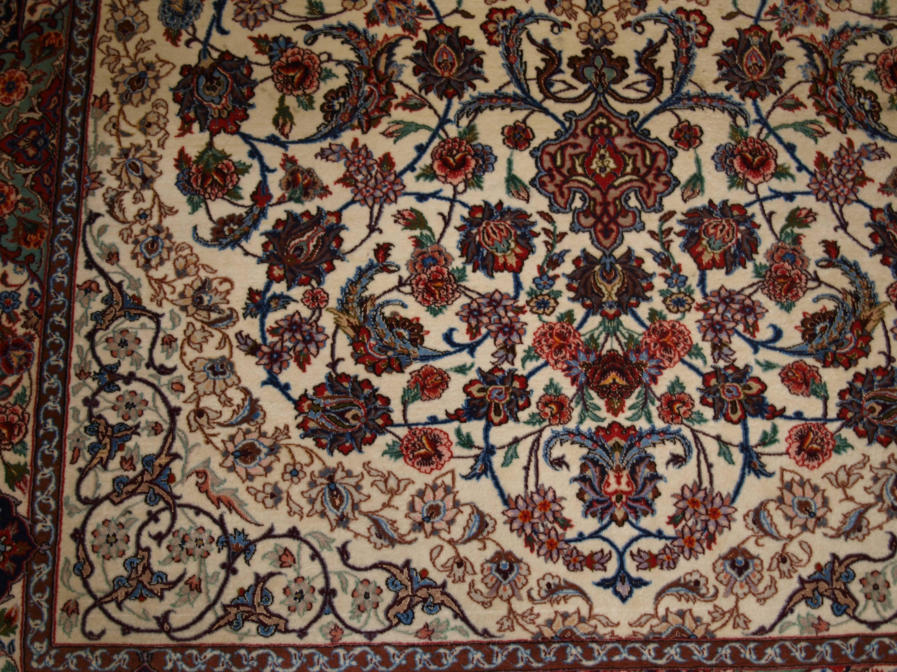 Old Persian Isfahan Carpet, Wool and Silk on a Very Fine Silk Foundation For Sale 1