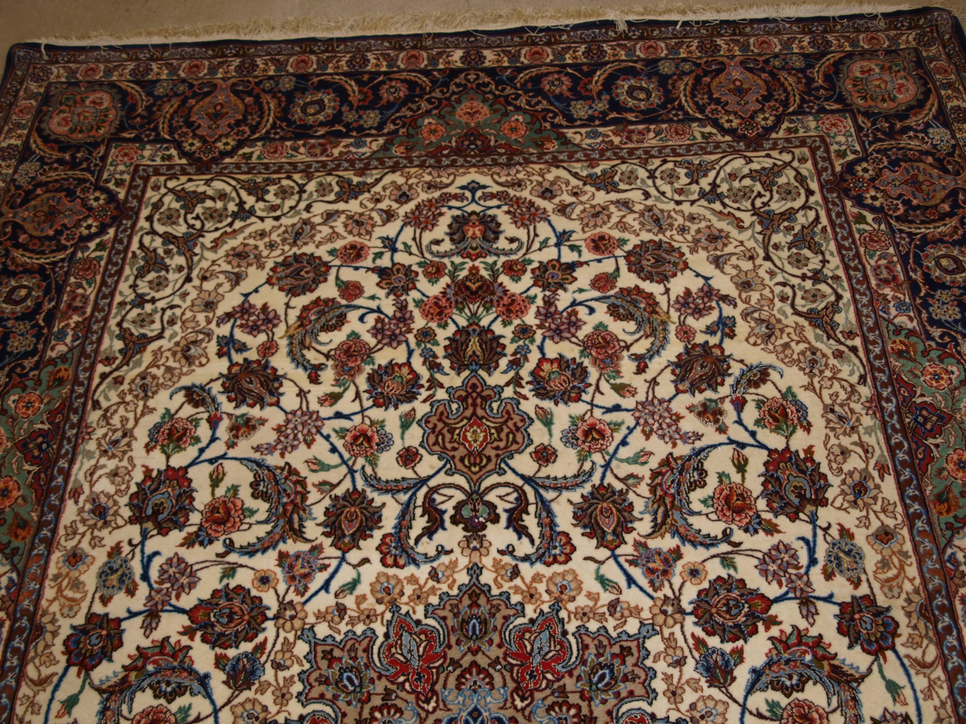 Old Persian Isfahan Carpet, Wool and Silk on a Very Fine Silk Foundation For Sale 4