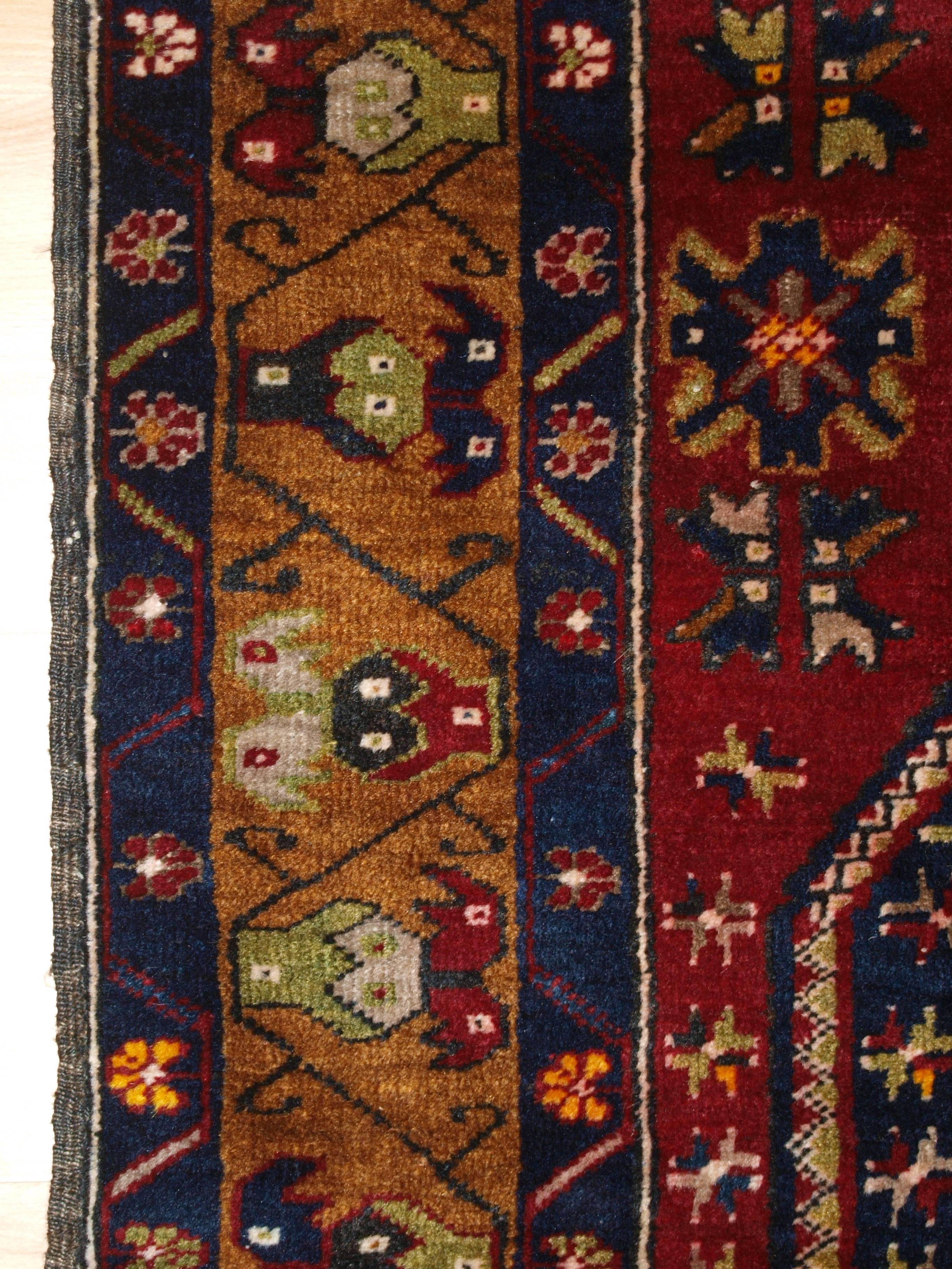 Wool Antique Anatolian Yahyali Rug with Traditional Large Medallion Design circa 1920 For Sale