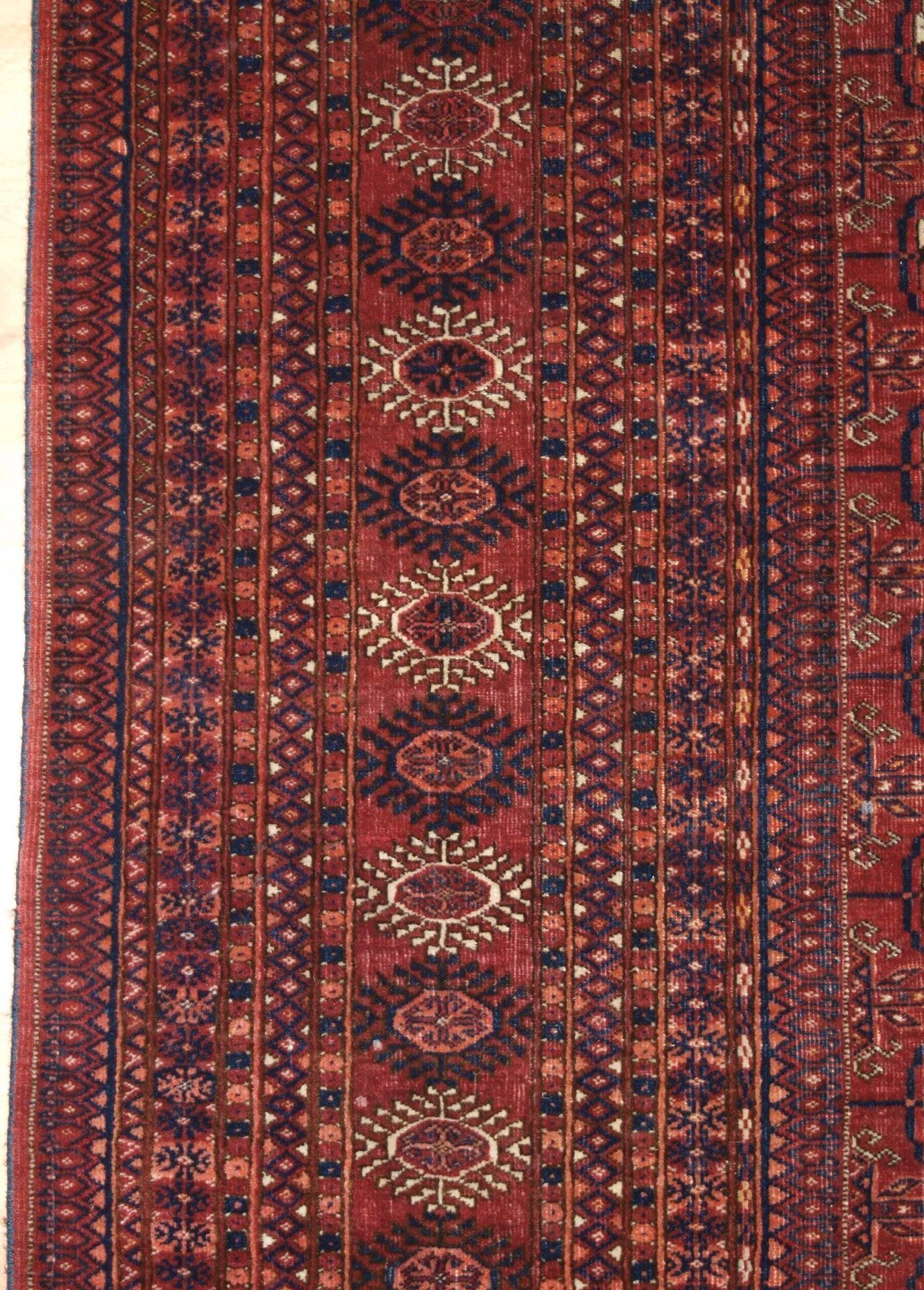 Antique Tekke Turkmen Rug of Excellent Design and Color, circa 1900 In Excellent Condition For Sale In Moreton-in-Marsh, GB