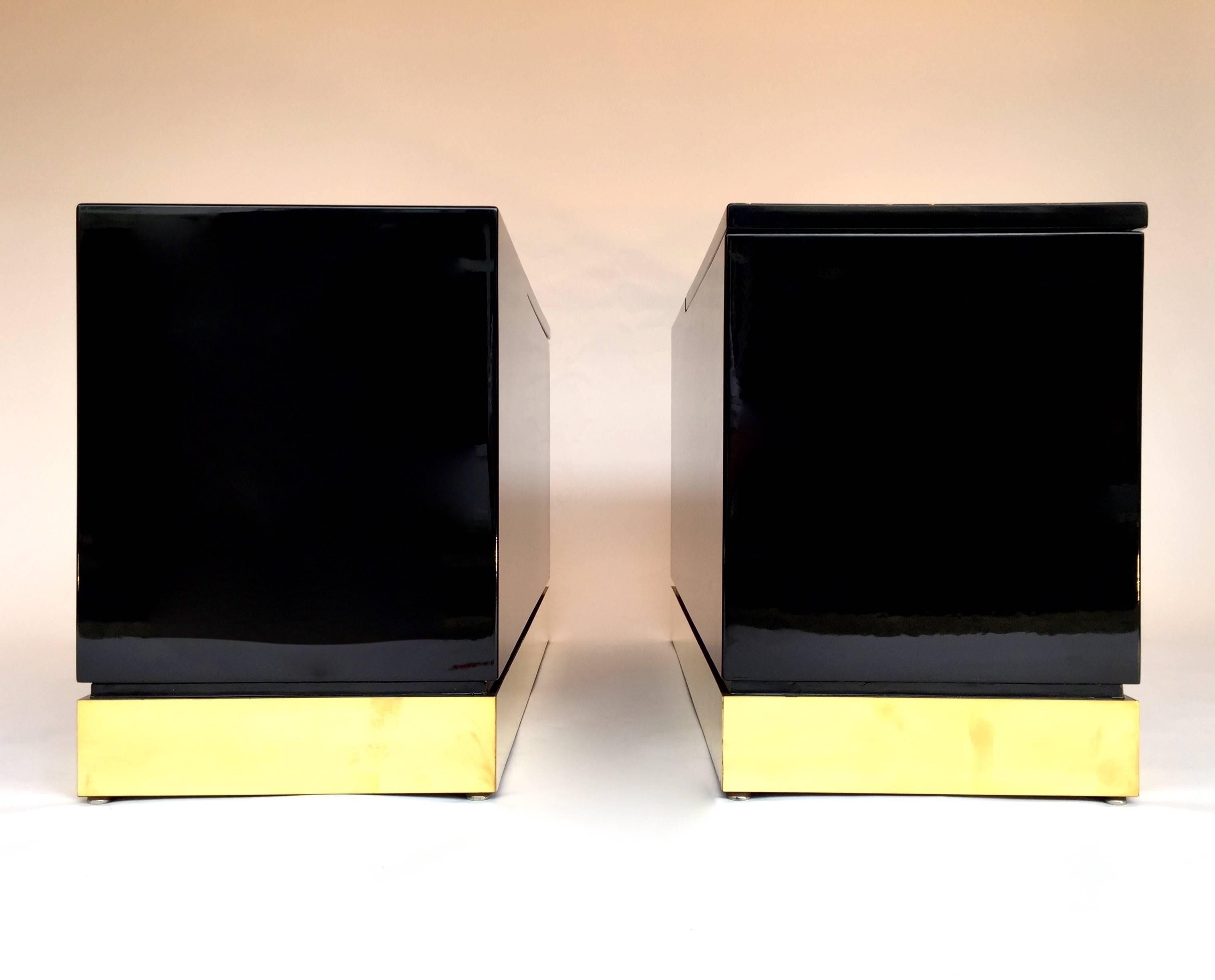 French Pair of End Side Tables Trunk Lacquered by Jean Claude Mahey, 1970s, France