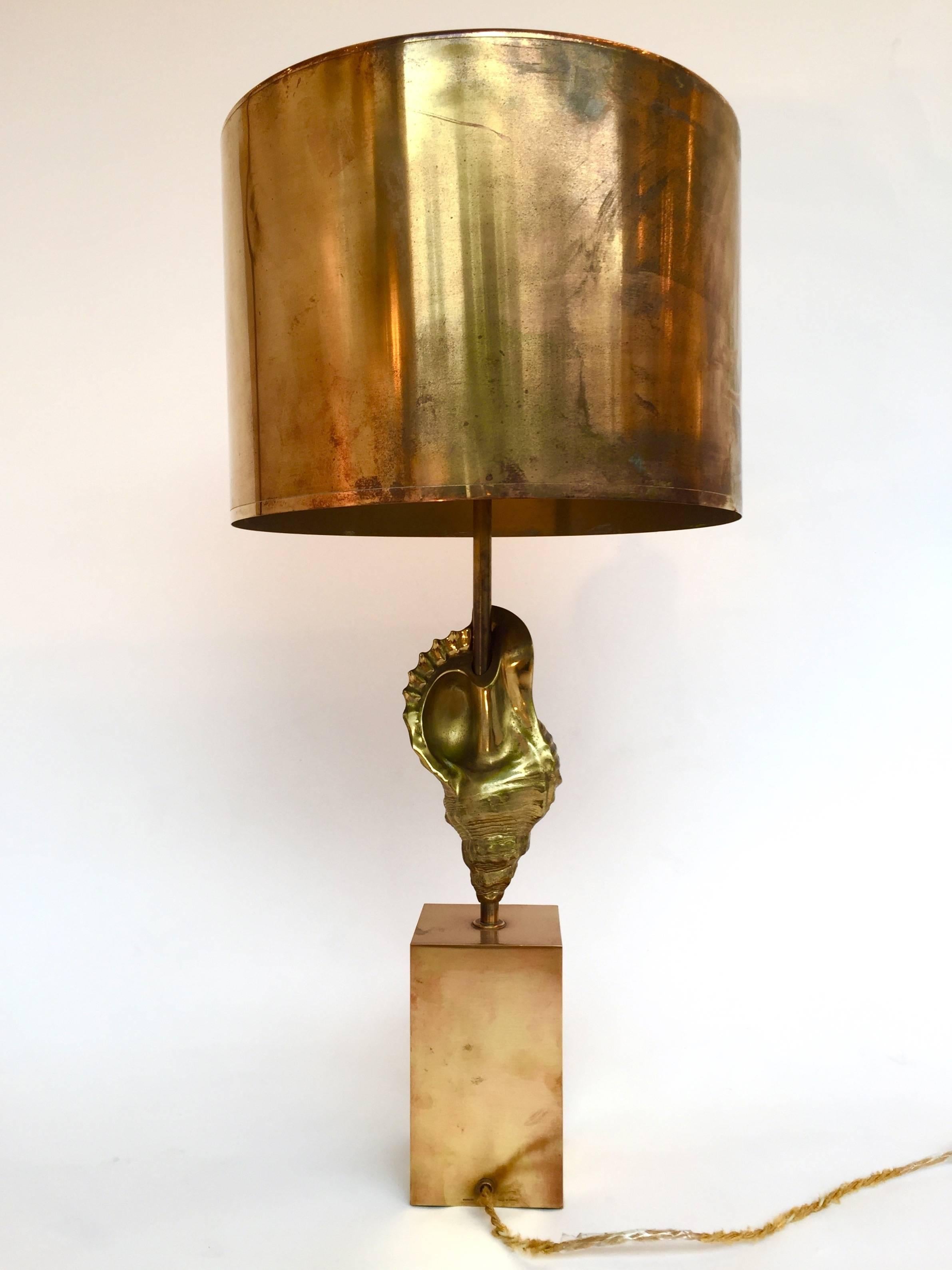 Bronze Shell Lamp by Maison Charles, 1970s, France In Good Condition In SAINT-OUEN, FR