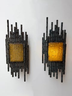 Paire d'appliques en fer forgé et verre, signées Marcello Fantoni. Italie, 1970