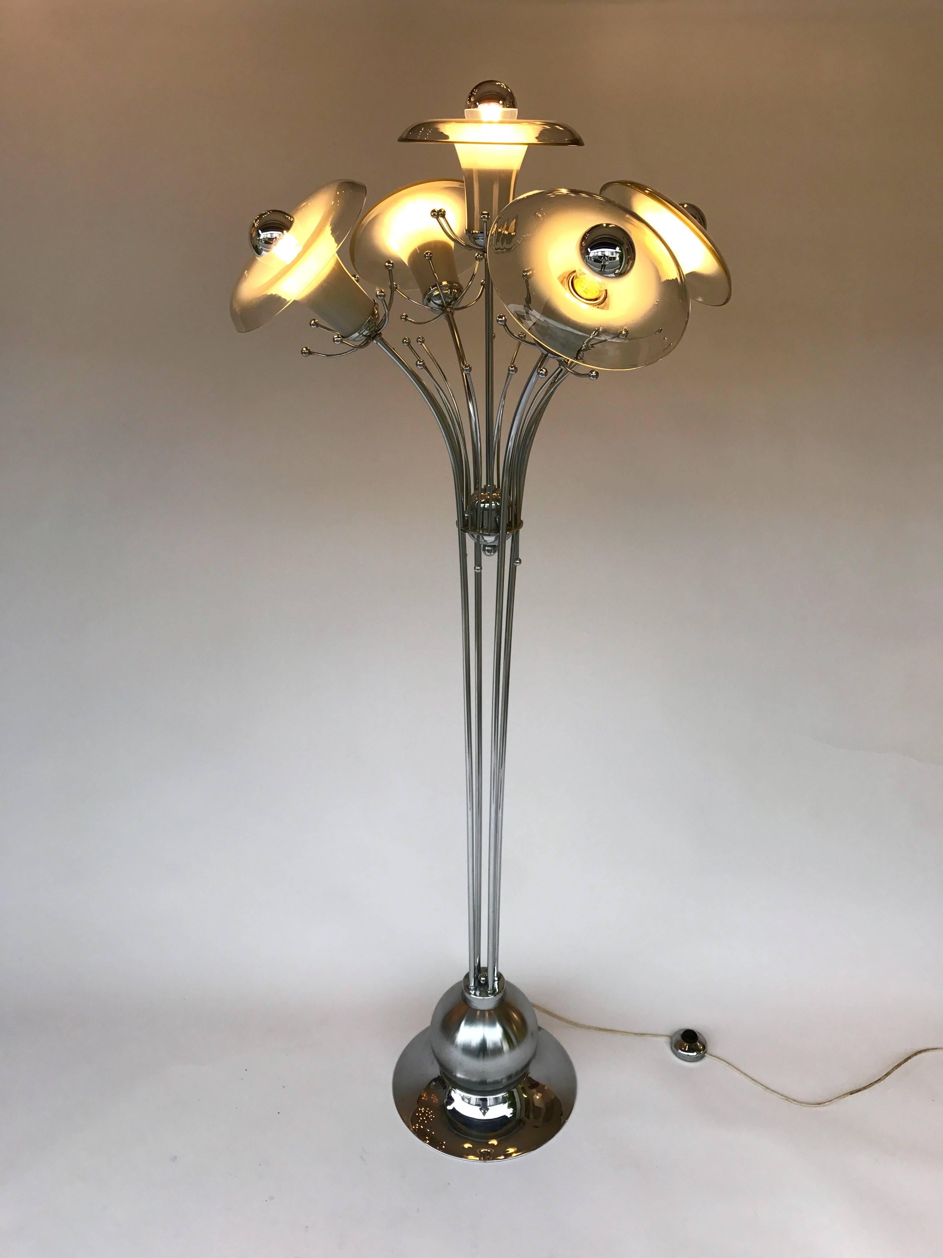 Floor lamp flower, grey Murano blown glass cone. Famous Italian design like Mazzega, Venini, Vistosi, La Murrina, Poliarte, Carlo Aldo Nason.