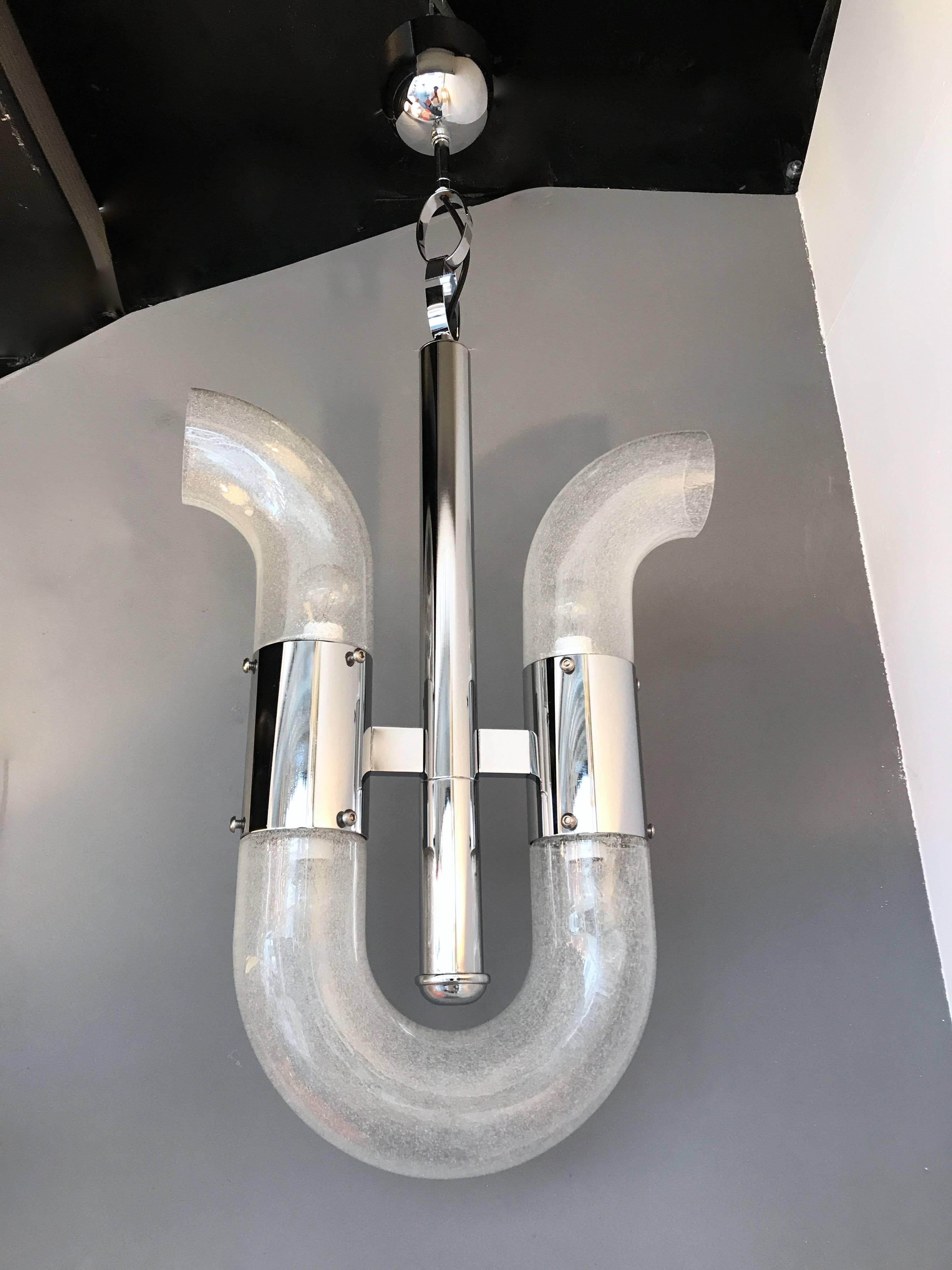Ribbon model of chandelier or ceiling pendant light by the designer Aldo Nason for Mazzega, blown Murano glass. Famous manufacture like Carlo Nason, Venini, Vistosi, VeArt, La Murrina, Seguso, Poliarte.
