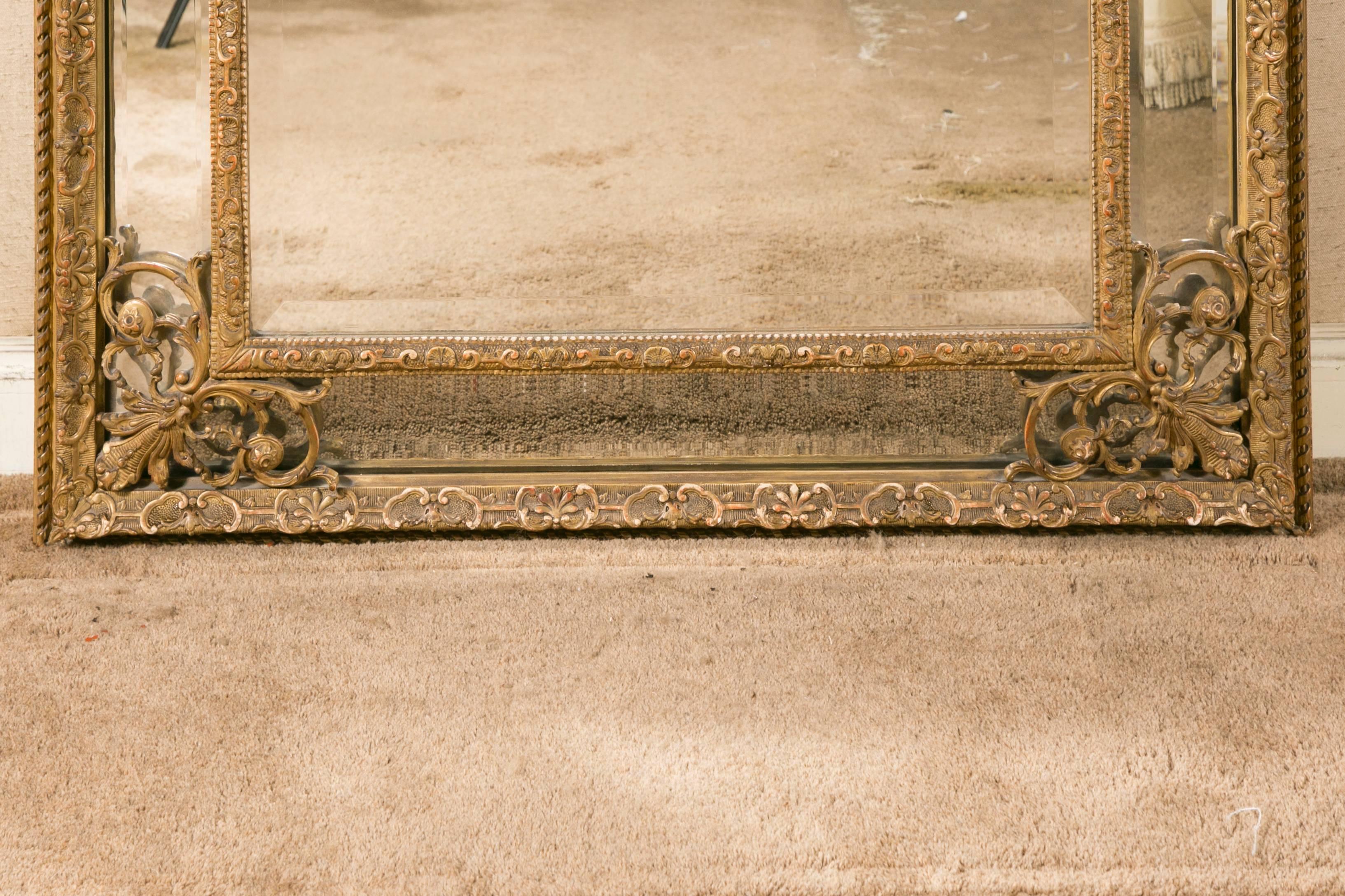 Wood 19th Century French Regence Style Carved Giltwood Mirror with Parcloses For Sale