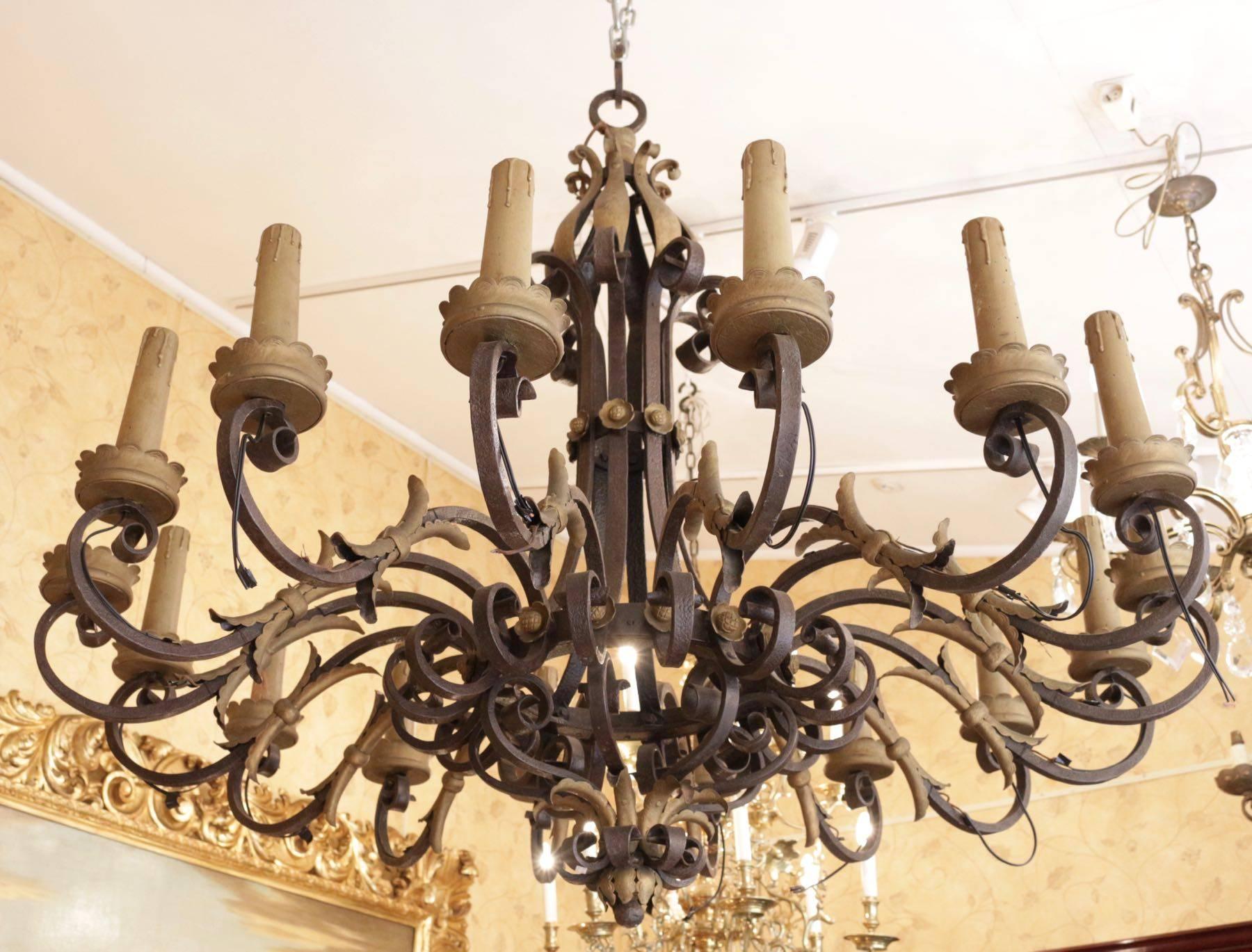 Spanish Colonial Large French Wrought Iron Sixteen-Branch Chandelier