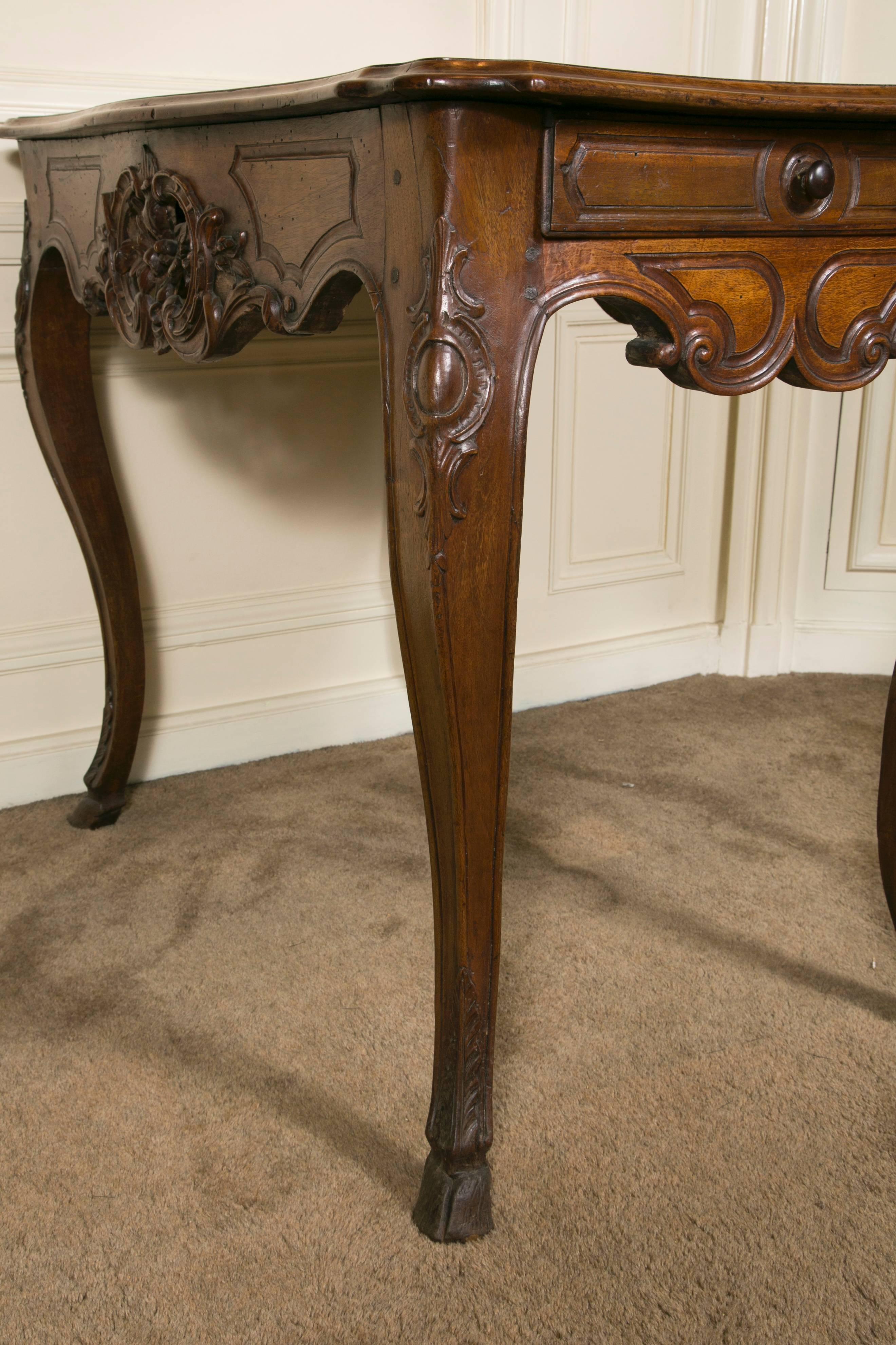18th Century, Louis XV Style Provençale Walnut Console Table on Cabriole Legs 2