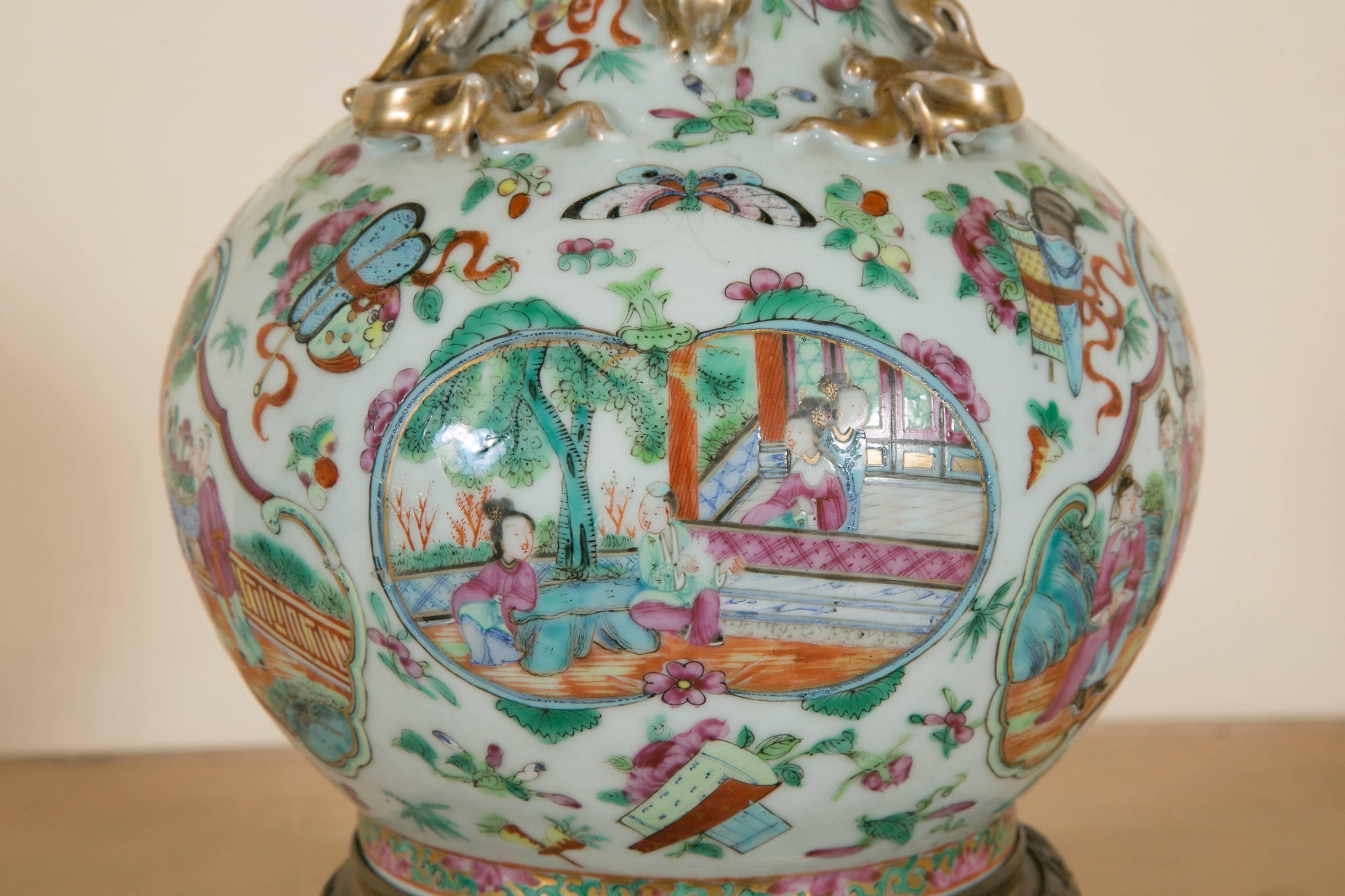Chinese 19th Century Cantonese Polychromed Porcelain Lamp Monted on Gilt Bronze Base For Sale
