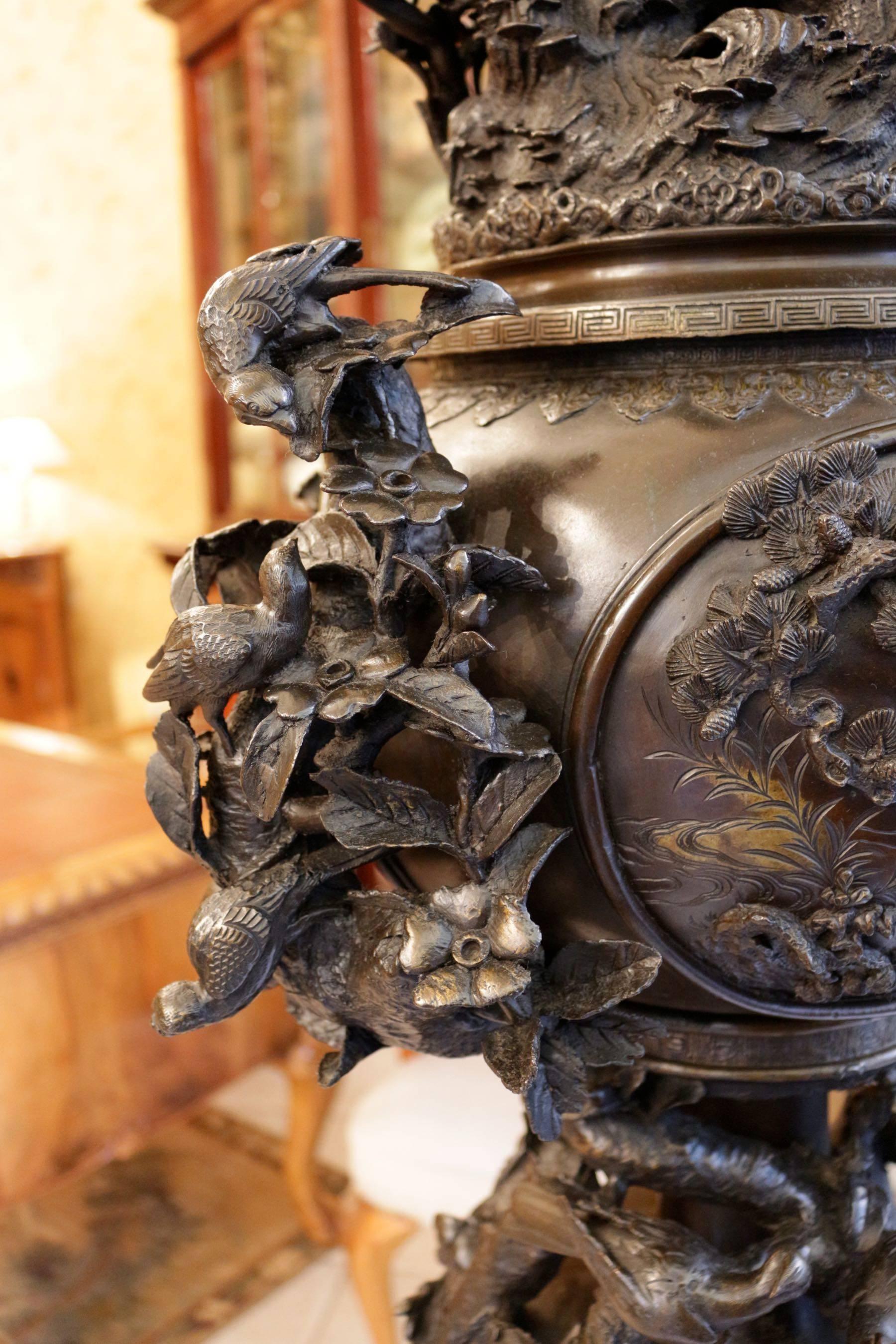 19th Century Large Japanese Bronze Incense Burner In Good Condition In Saint-Ouen, FR