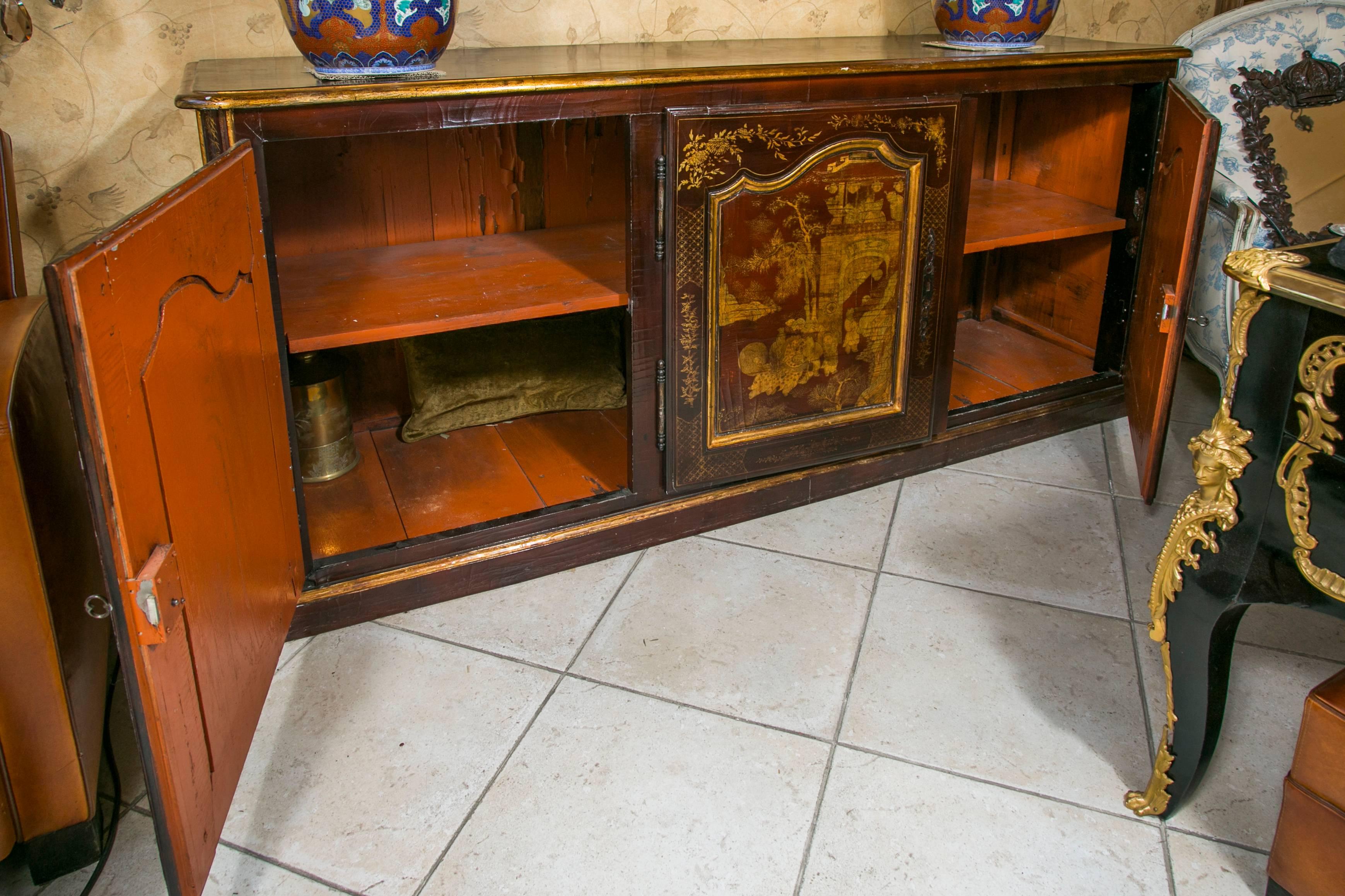 Oak Sideboard Three Doors Eggueplant Color Lacquer with Gold Decor