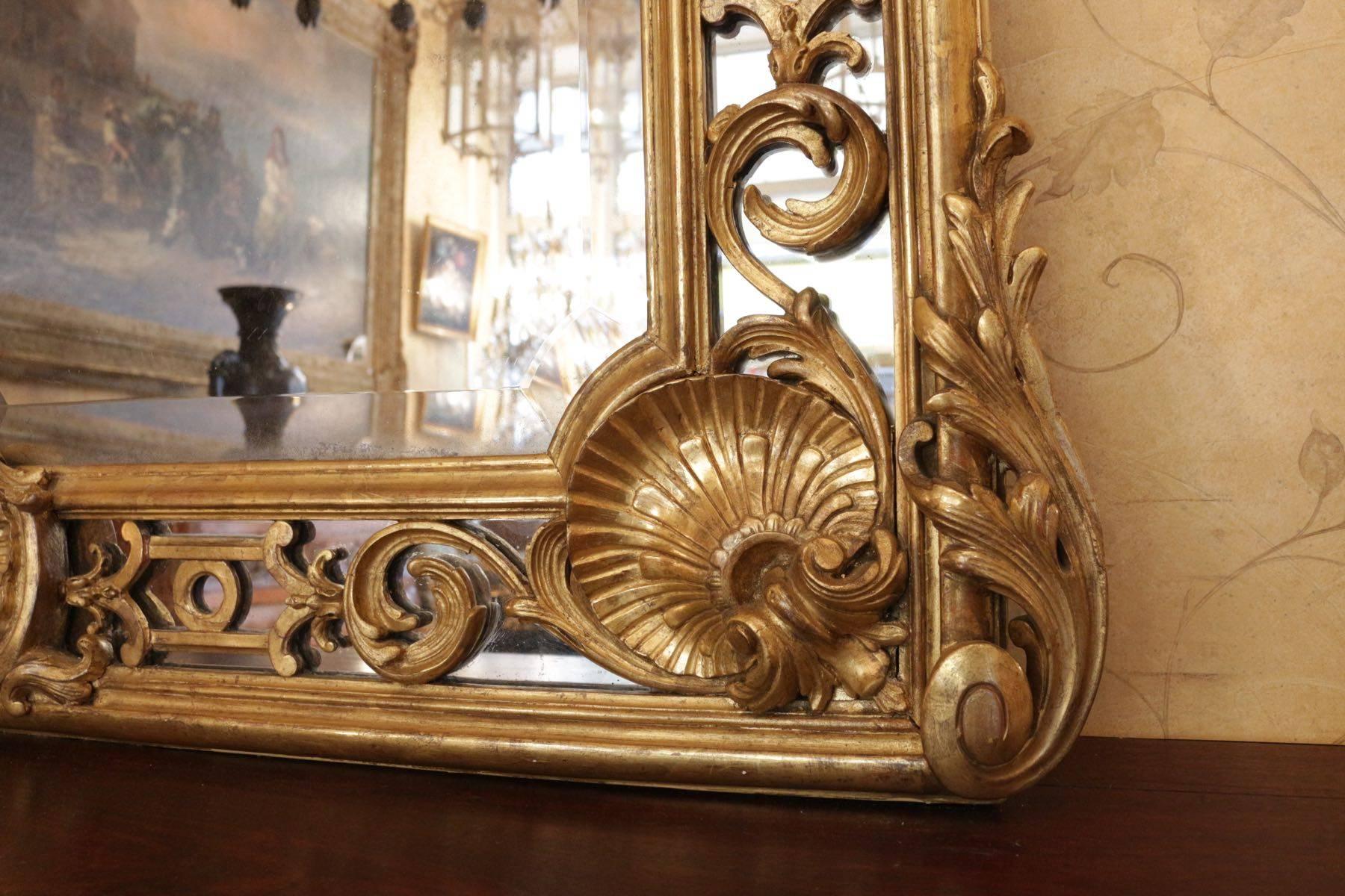 Fine and Large French 19th Century Giltwood Carved Mirror In Good Condition In Saint-Ouen, FR