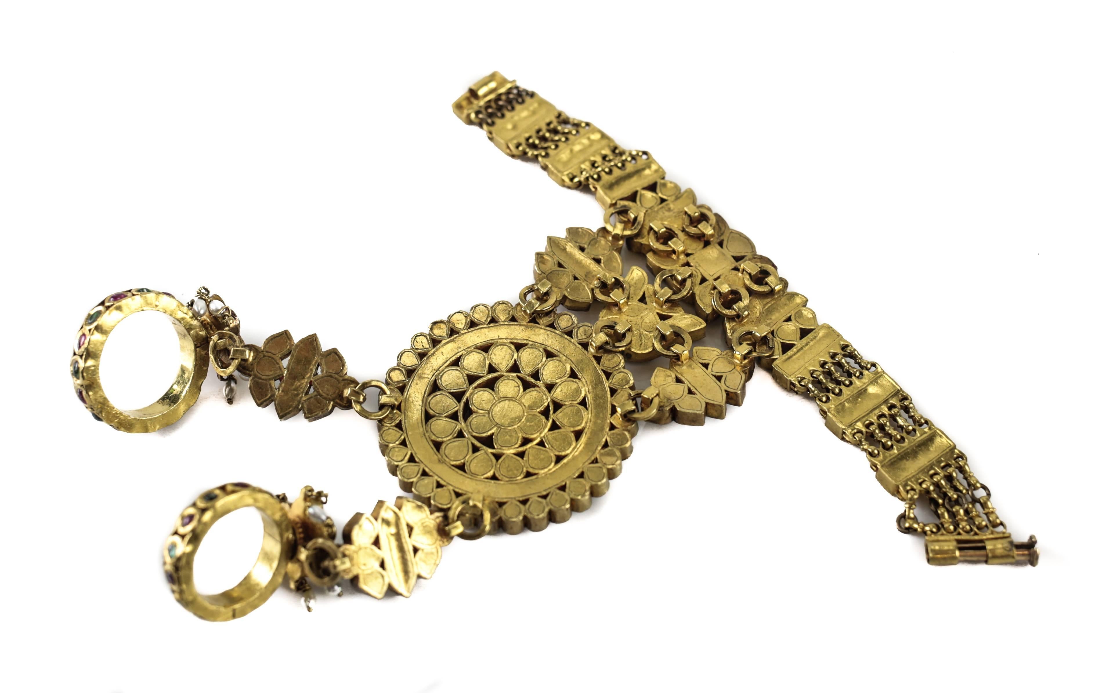 19th Century Mughal 20-Karat Emerald Set Combination Bracelet and Rings