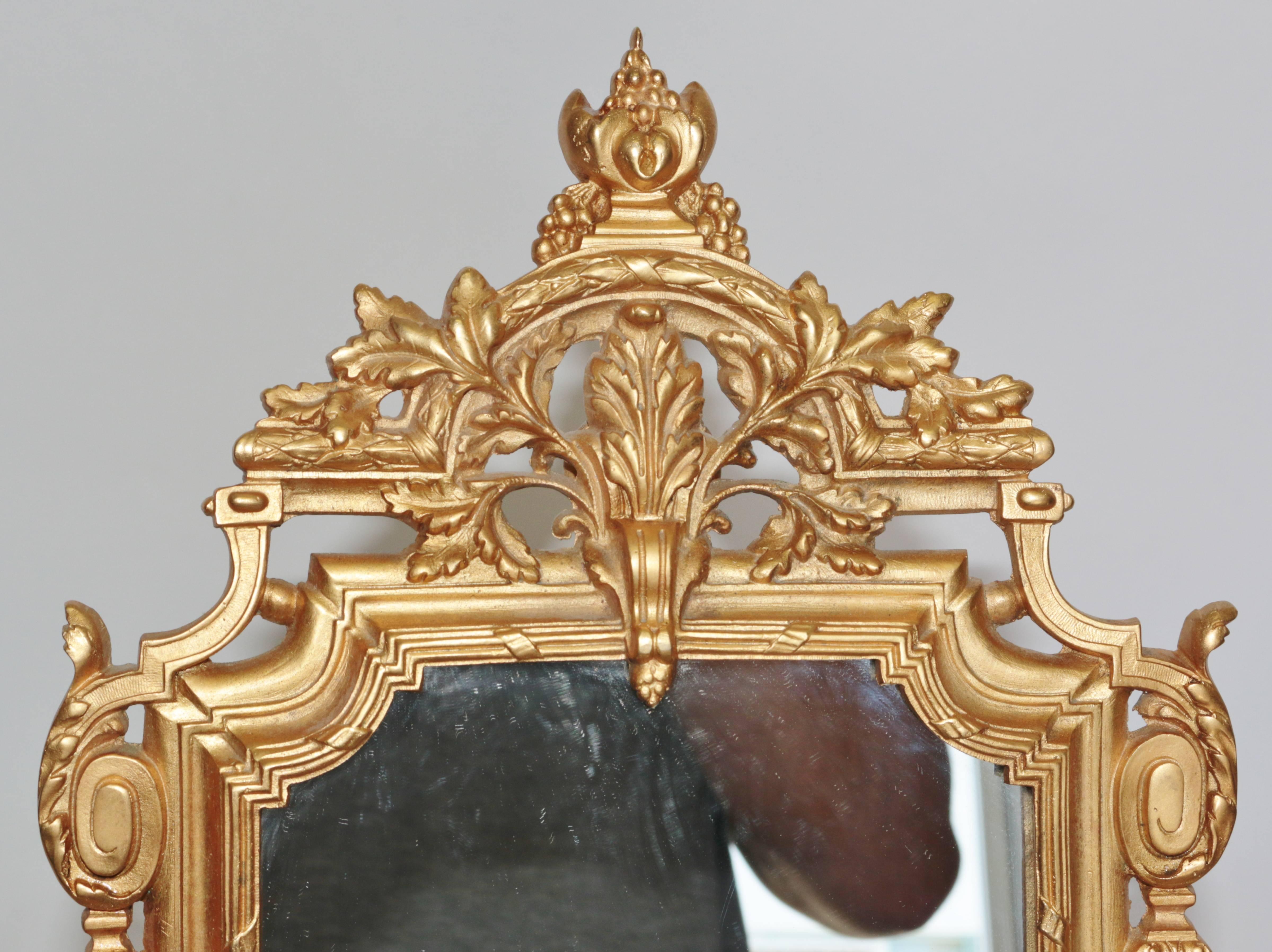 19th Century French Gilt Framed Mirror In Excellent Condition For Sale In Pasadena, CA