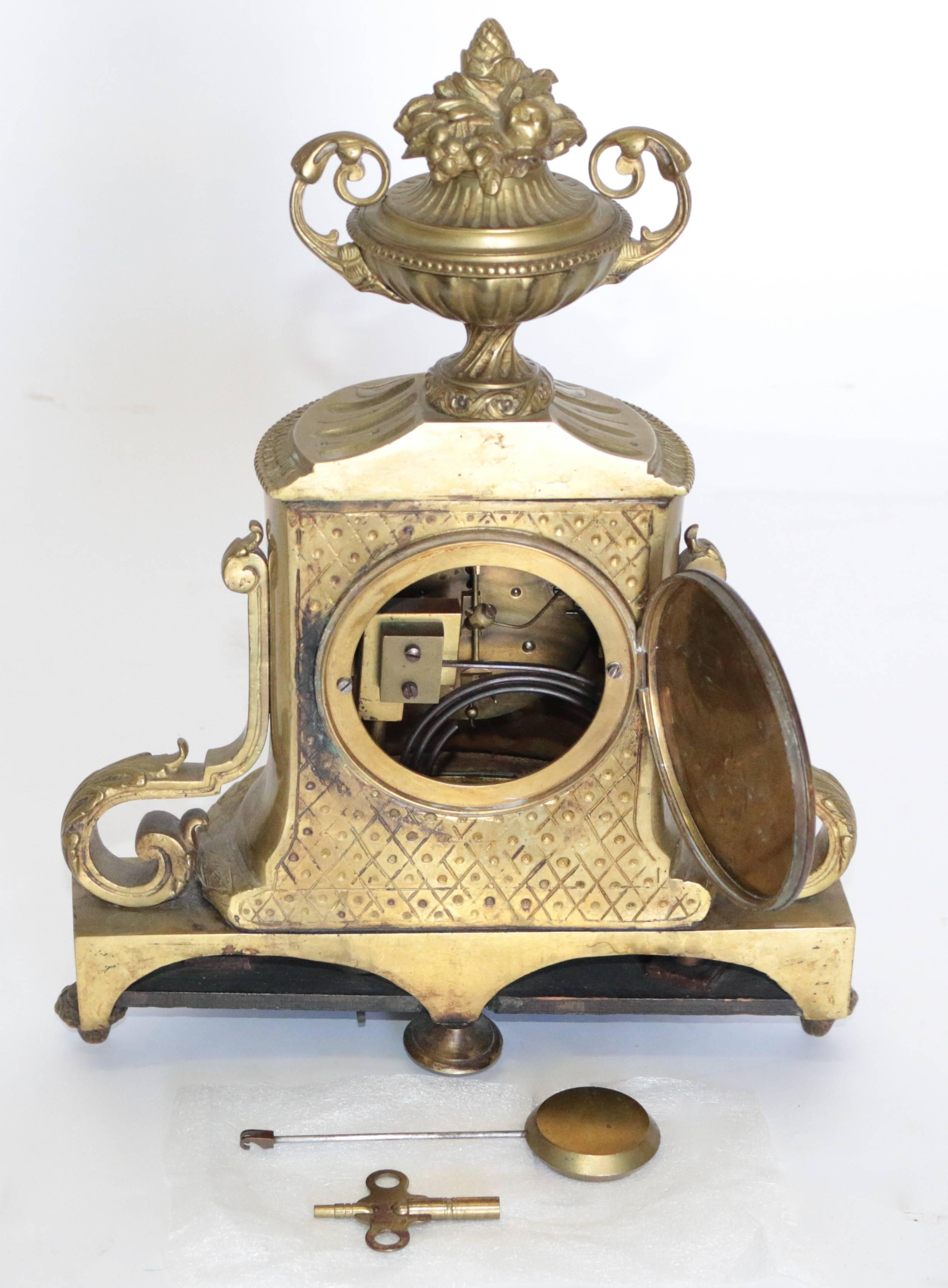 Tiffany & Co. 19th Century Bronze Mantel Clock In Excellent Condition For Sale In Pasadena, CA