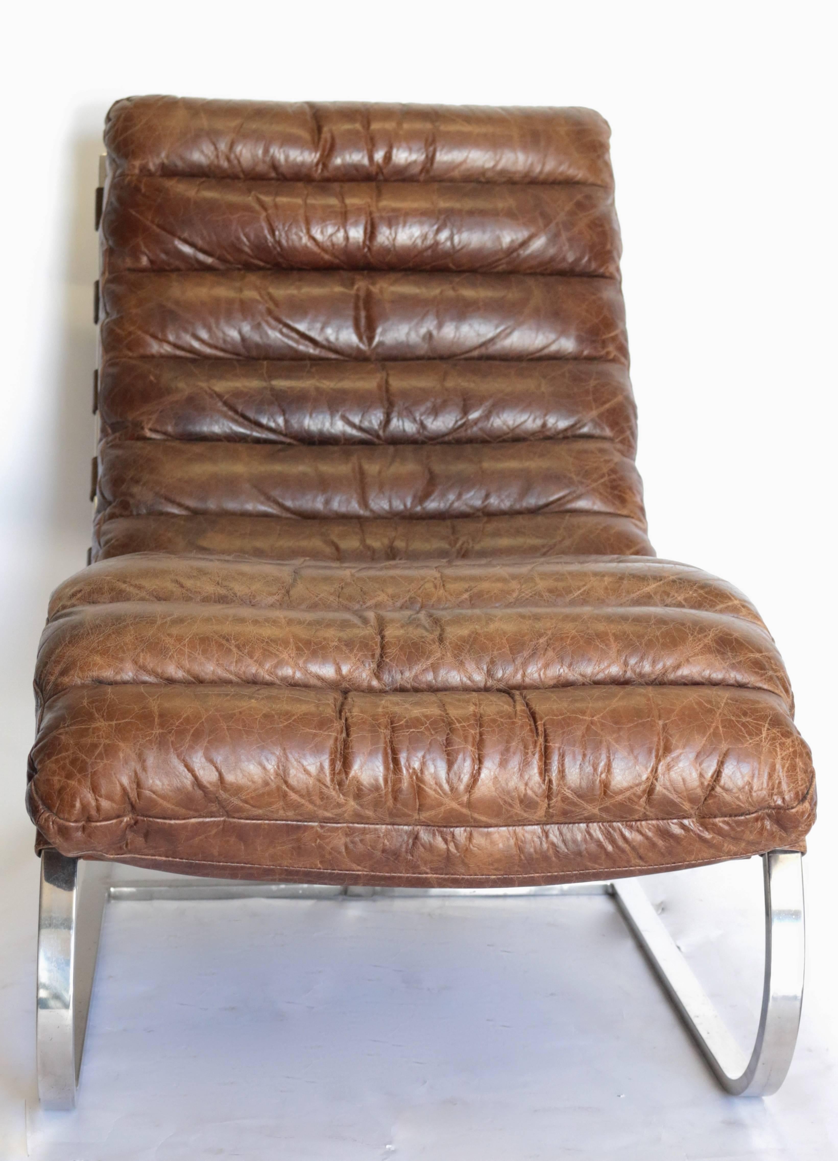 French Distressed Tufted Leather Chaise Longue Chair with Chrome Base In Distressed Condition In Pasadena, CA