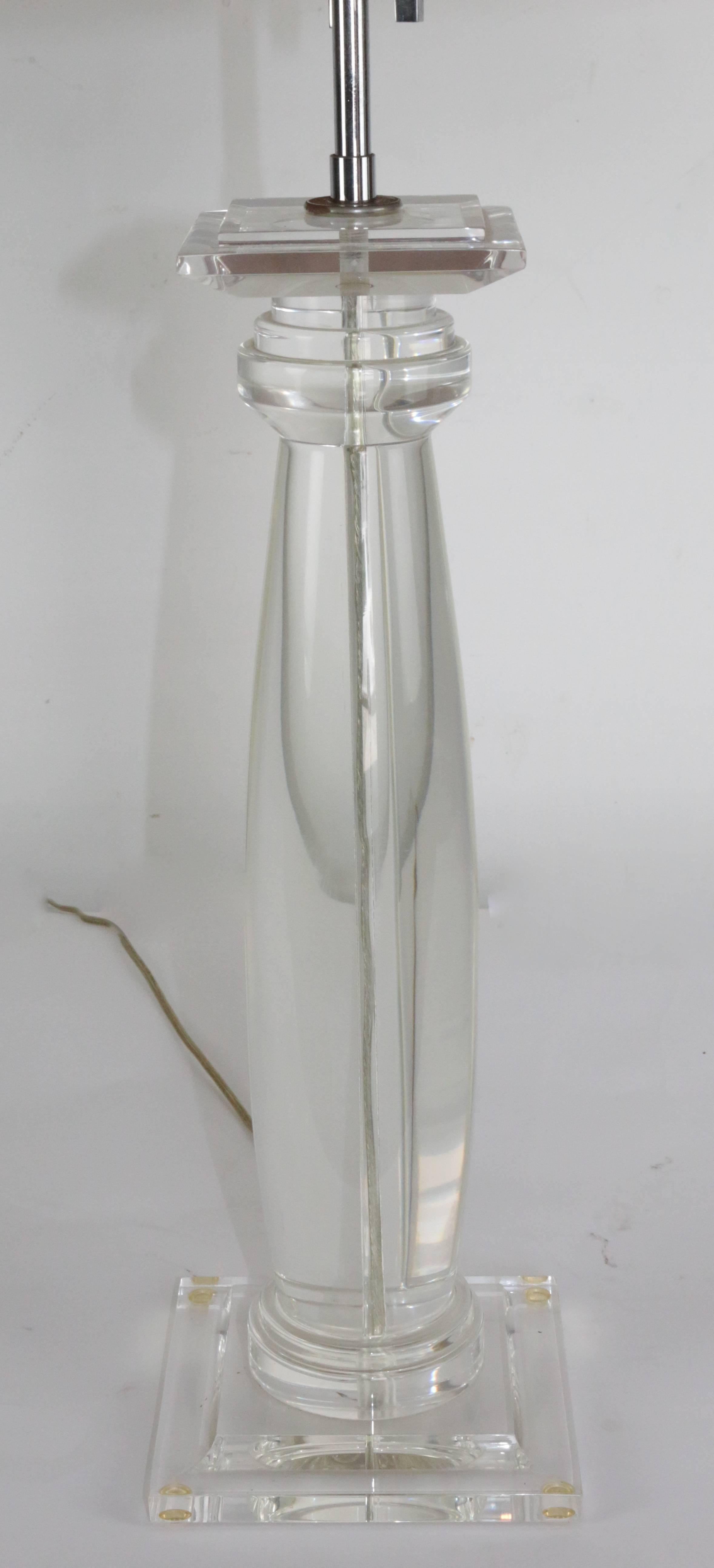 Shirly Ritts Lucite table lamp


Shade measurements:

Opening top 7 inches

Bottom of the shade is 22 inches.