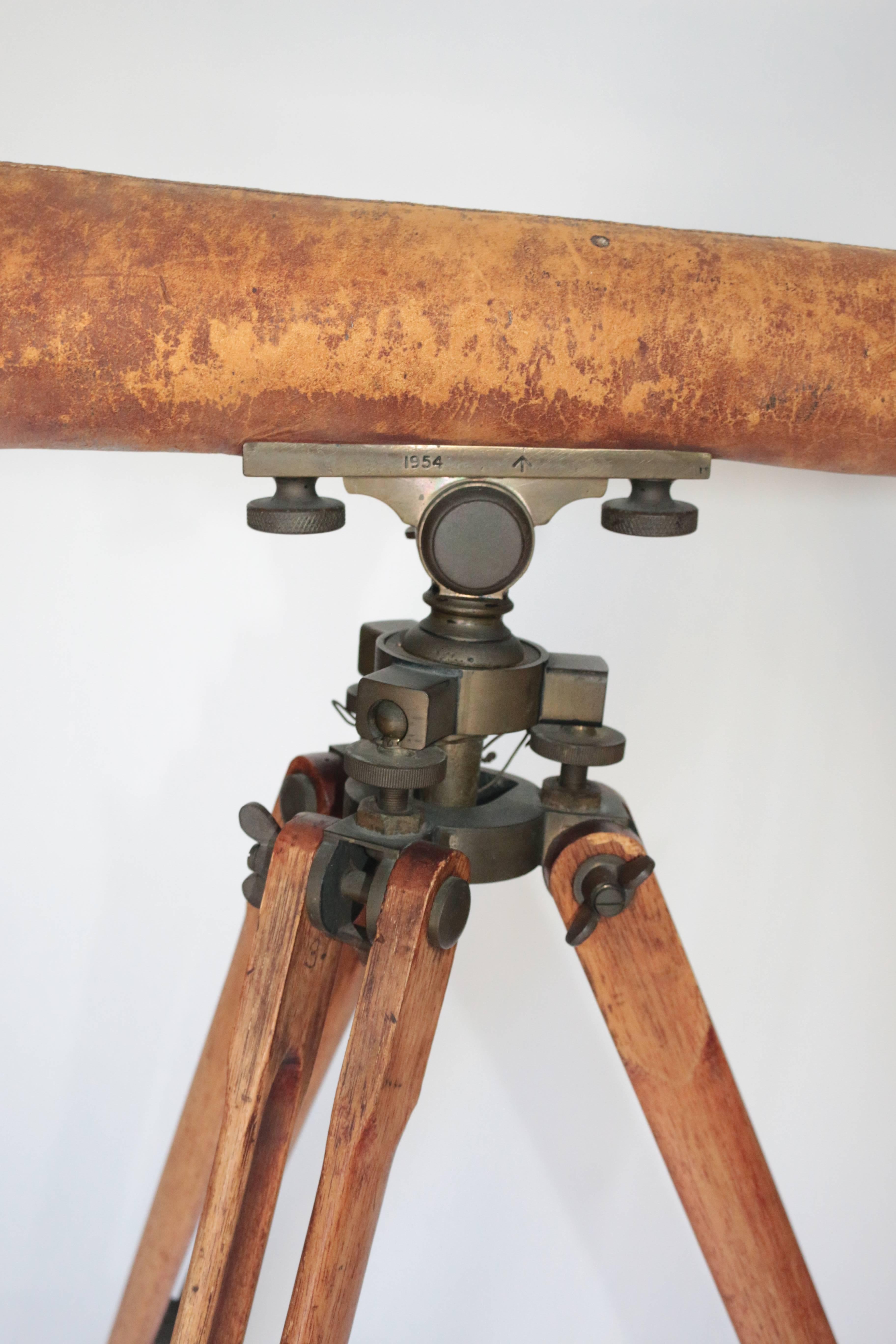 Empire Vintage Brass and Leather Ottway London Telescope