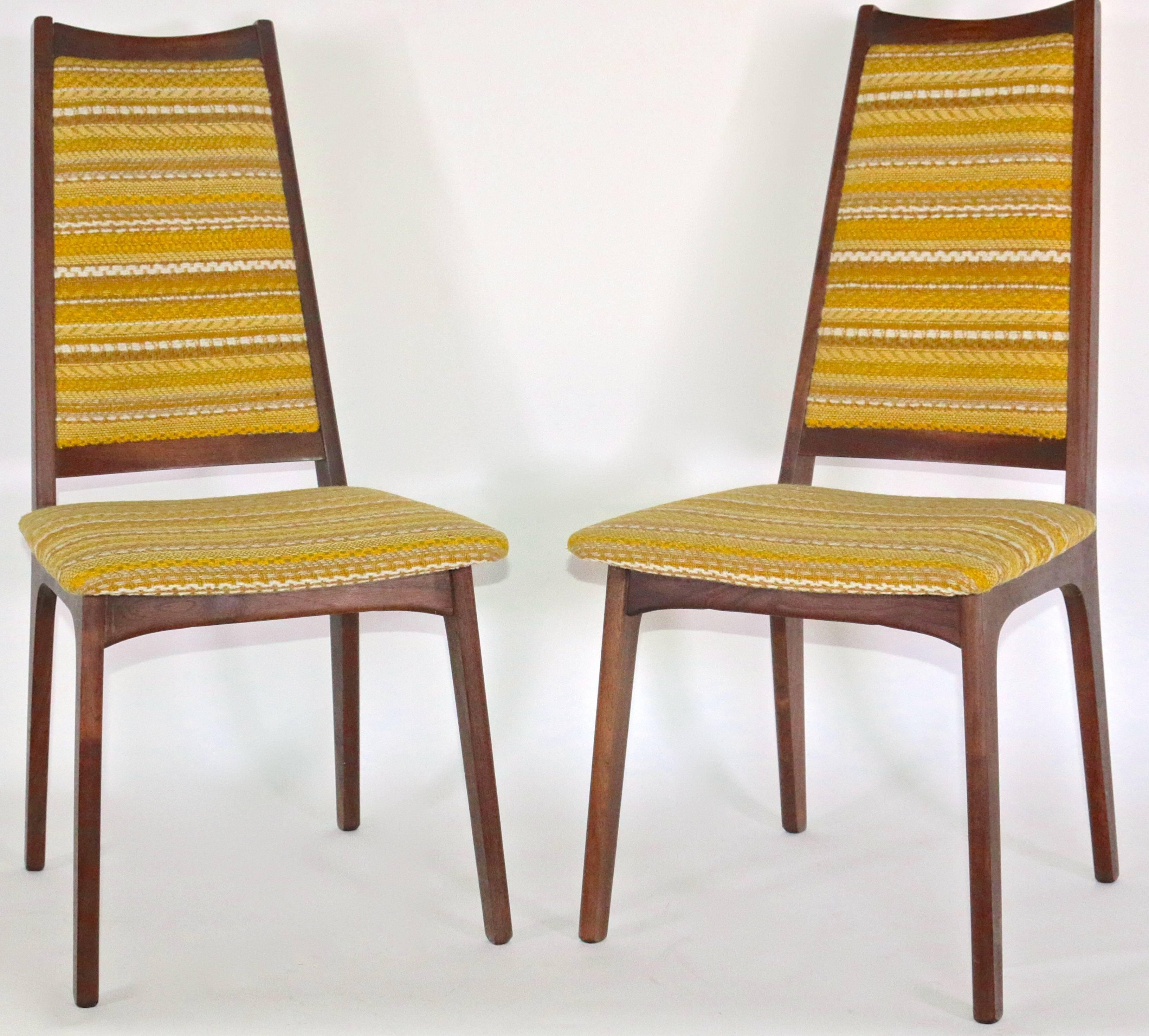 Mid-Century Modern Danish Set of Eight Dinning Table Chairs In Excellent Condition In Pasadena, CA