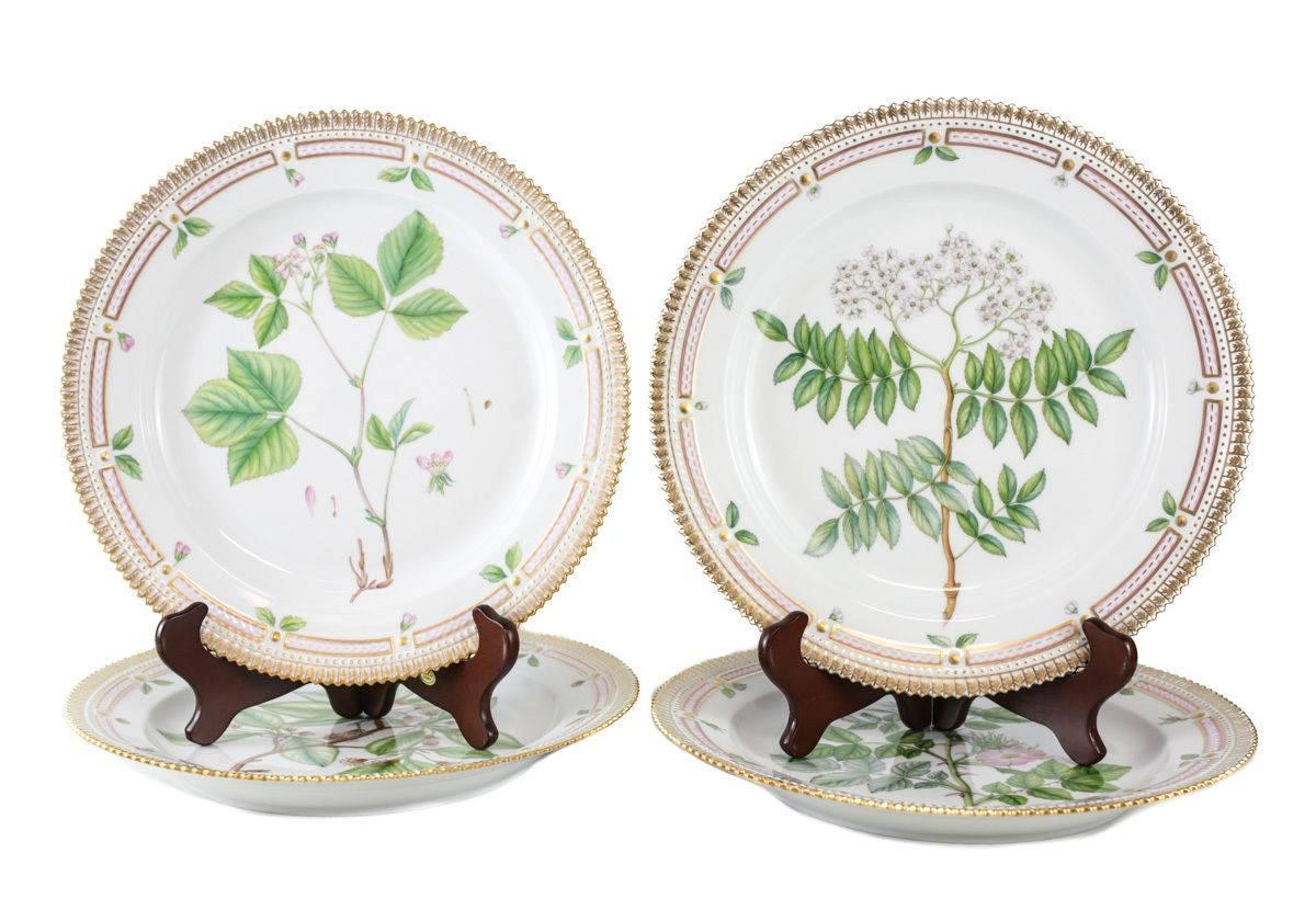 Eight Royal Copenhagen Flora Danica Round Platters In Excellent Condition In Pasadena, CA