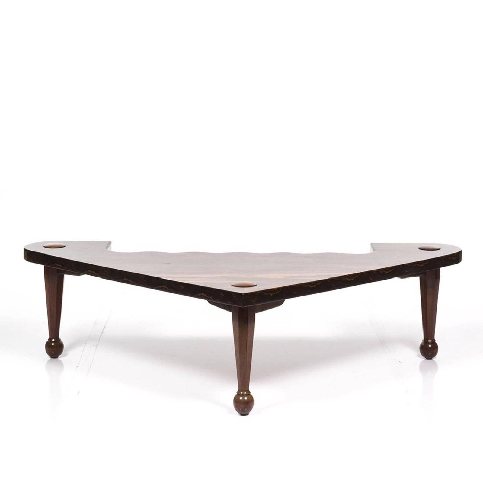 Sculptural Macassar ebony and mahogany Memphis style coffee table, 1980s. Extremely well crafted.