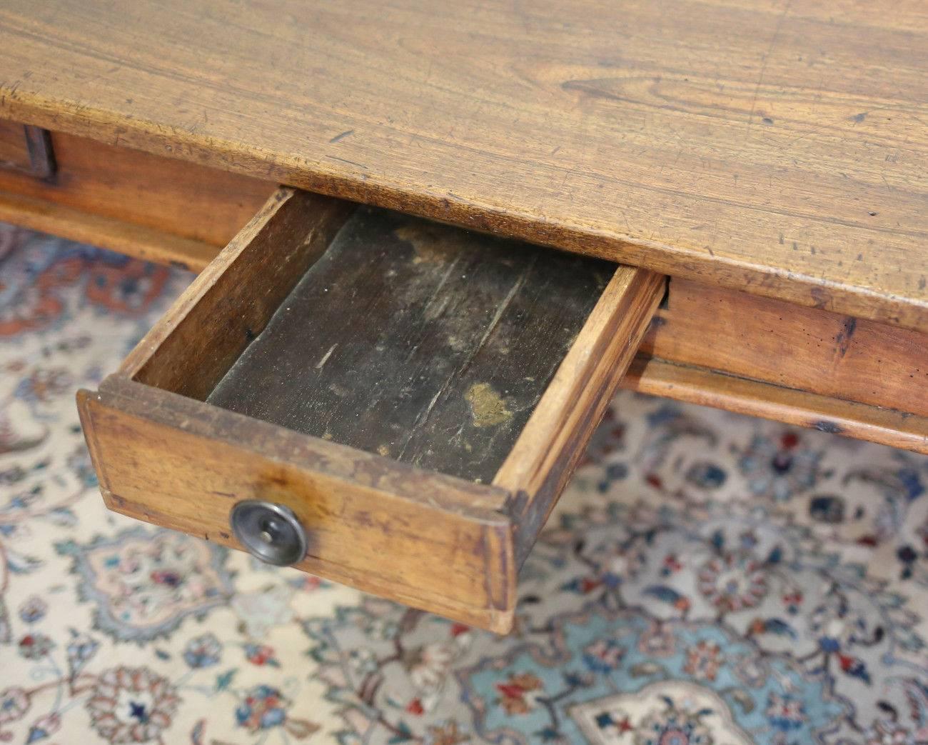 17th-18th Century Italian Long Rustic Dining Table with Three Drawers For Sale 3