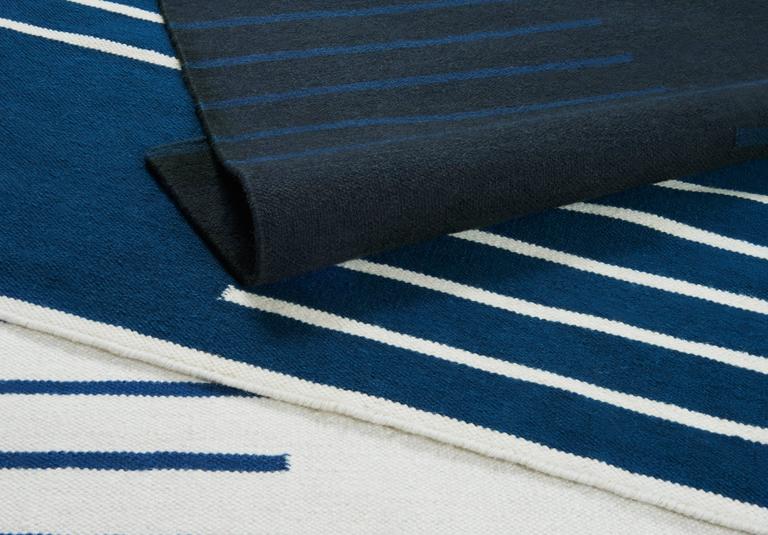 Modern Dhurrie/Kilim Rug in Swedish Design. Classic Cream/Blue 10'x14