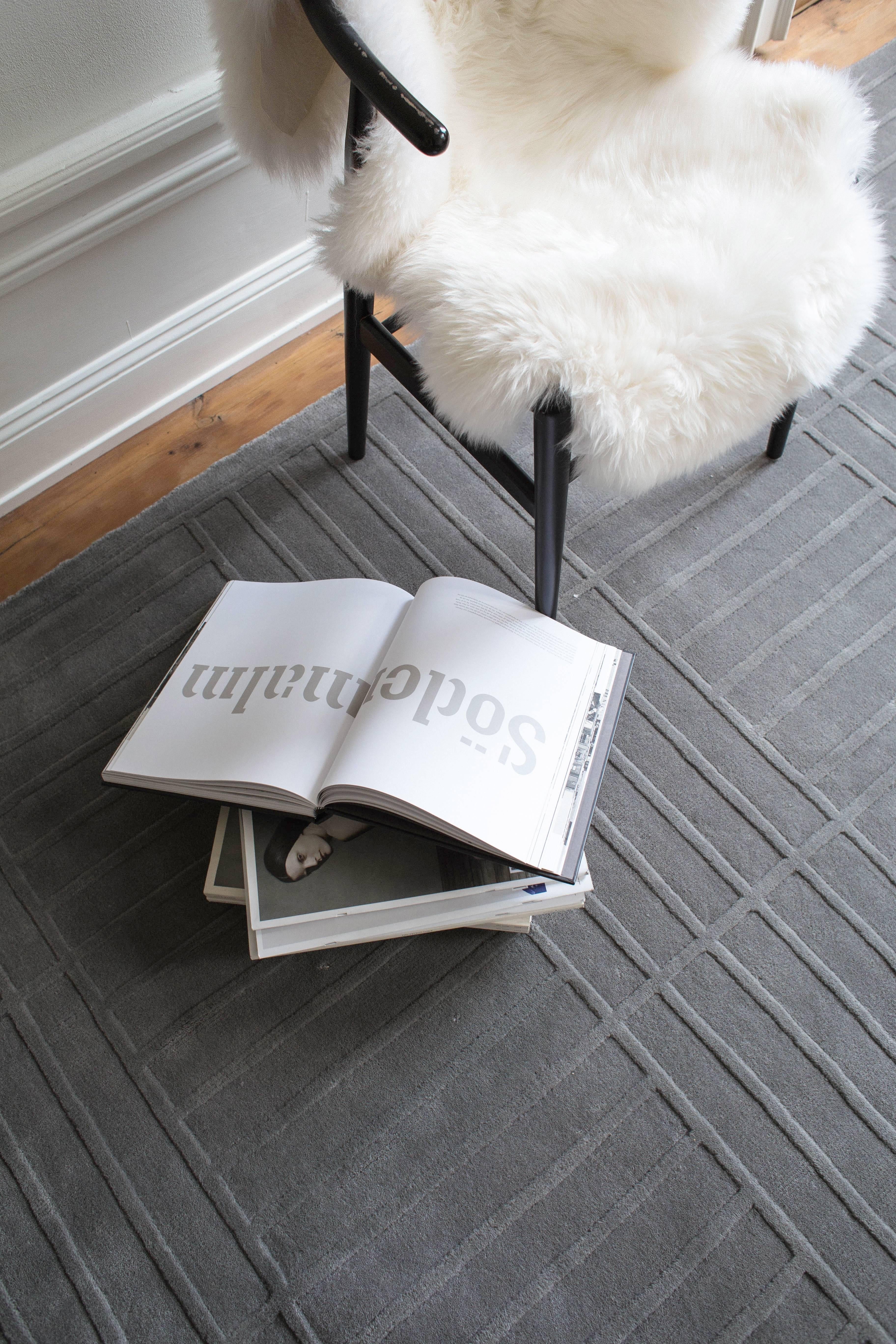 Modern Lux 1 Gray, Wool Cut Pile Rug in Scandinavian Design